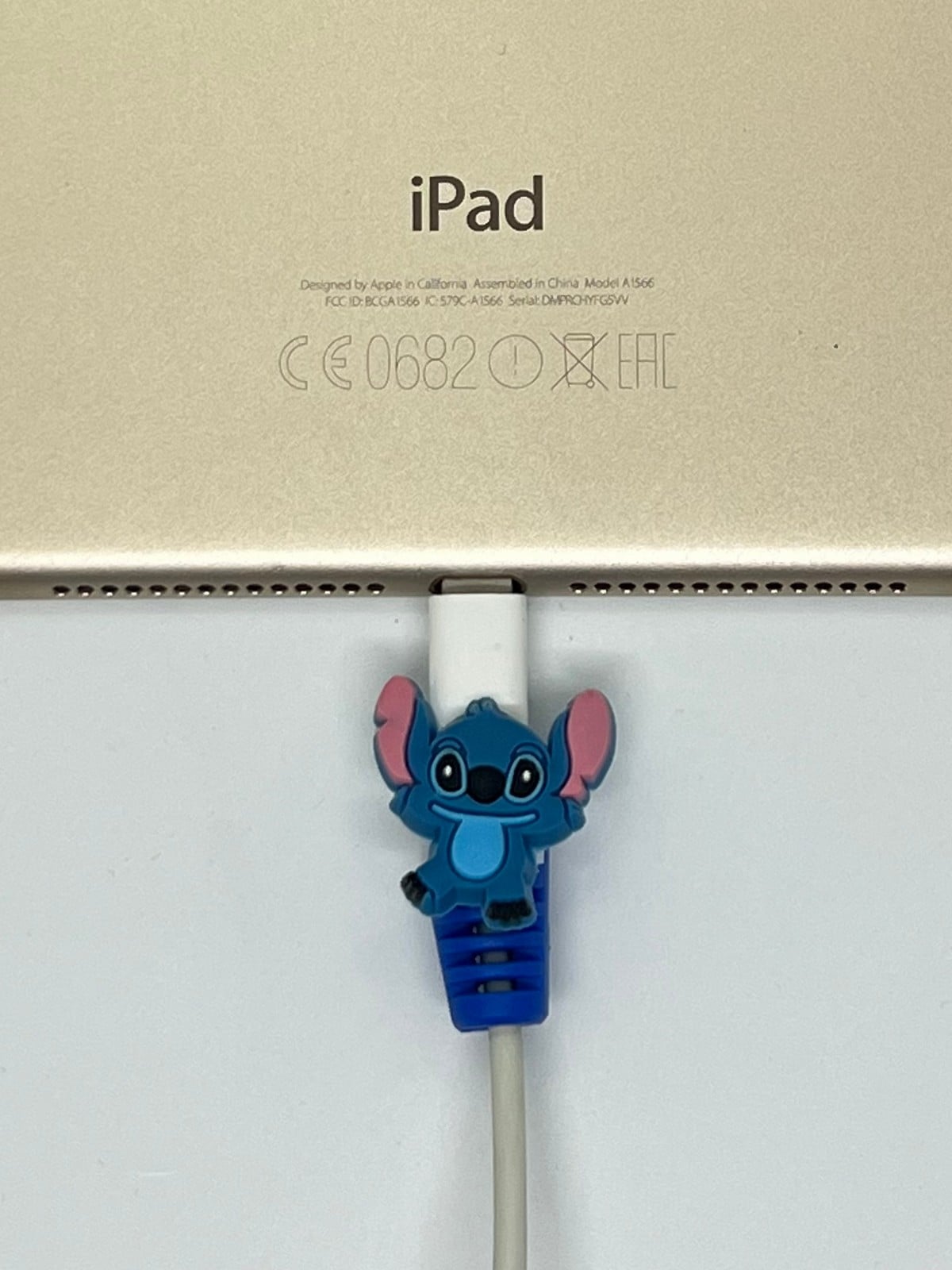 Disney Stitch ve Lilo Temalı Şarj Aleti Kablo Koruyucu