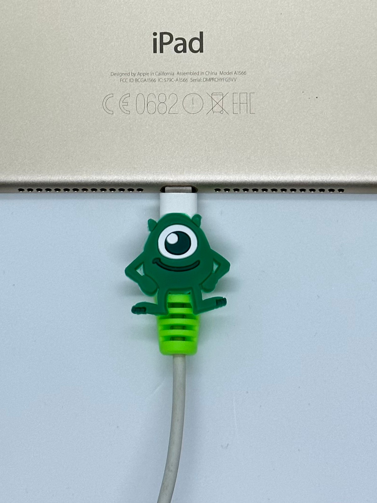 Sevimli Canavarlar Mike Wazowski Temalı Şarj Aleti Kablo Koruyucu 