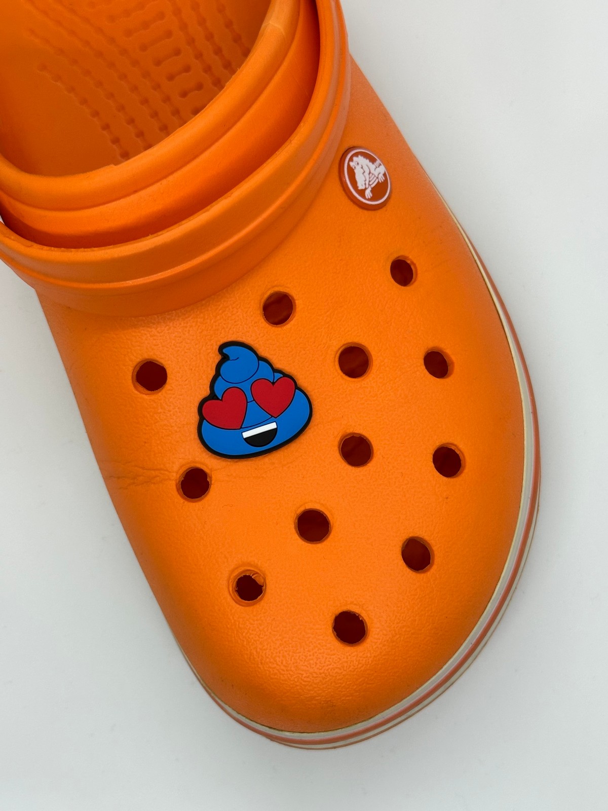 Kalpli Gözlü Mutlu Emoji Temalı Temalı Jibbitz Crocs Terlik Süsü