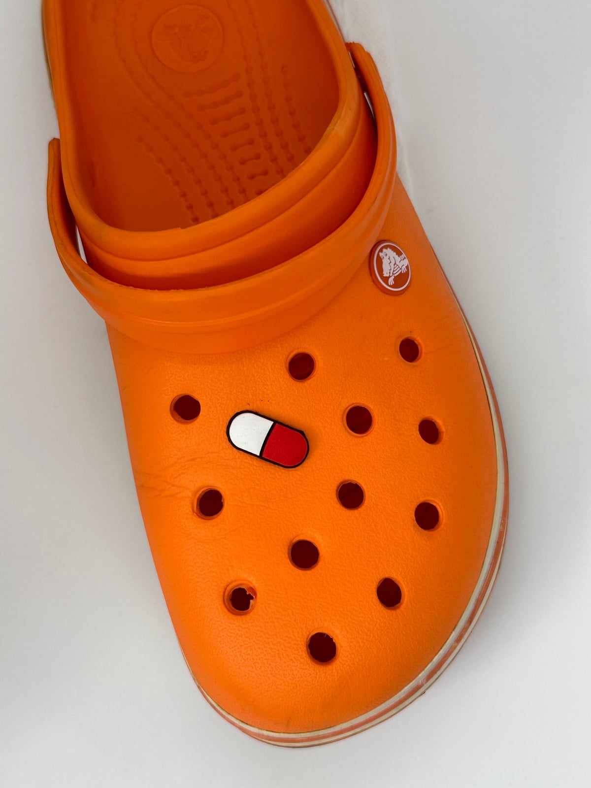Kapsül Hap Temalı Jibbitz Crocs Terlik Süsü