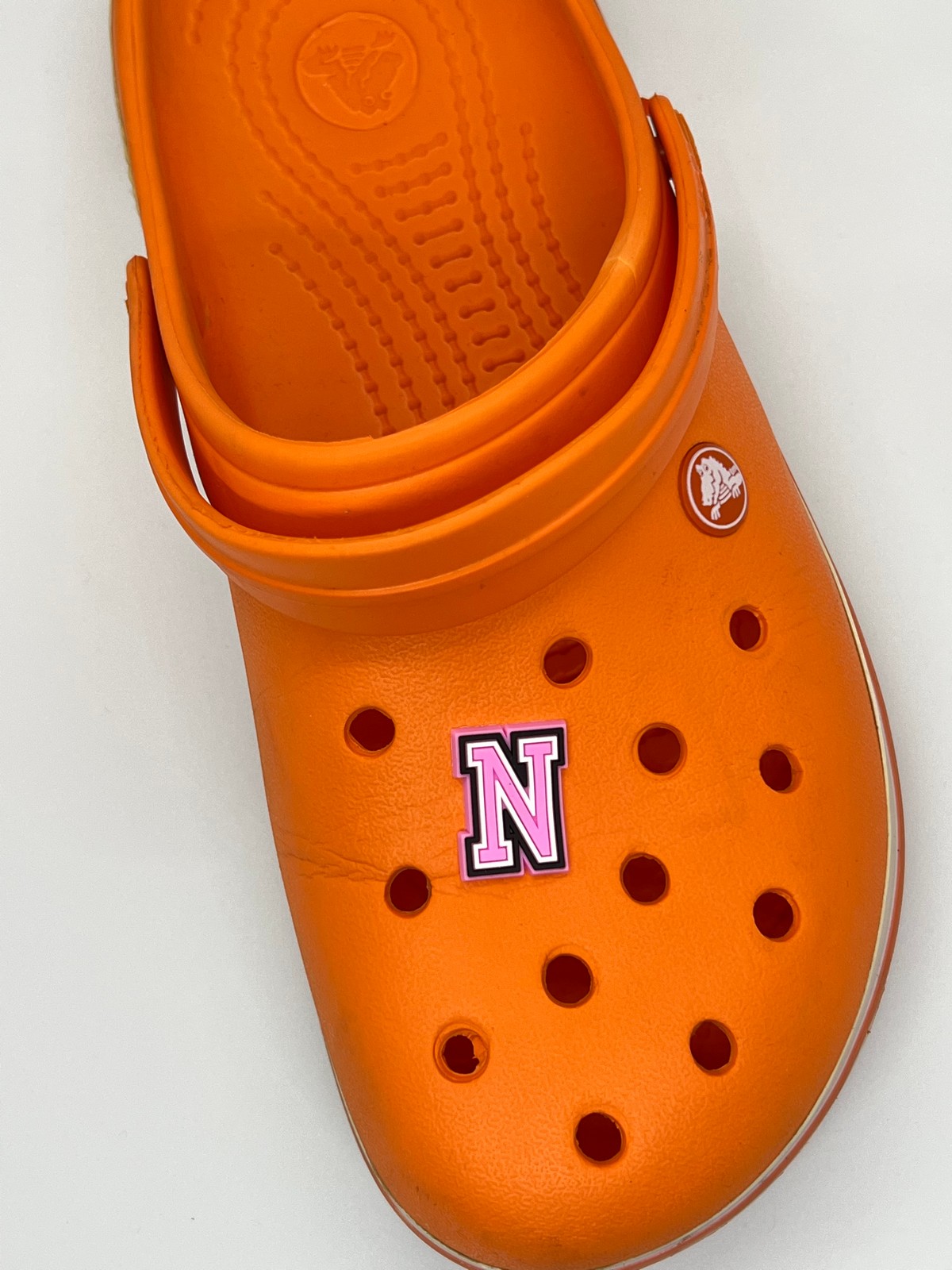 N Harfi Temalı Temalı Jibbitz Crocs Terlik Süsü
