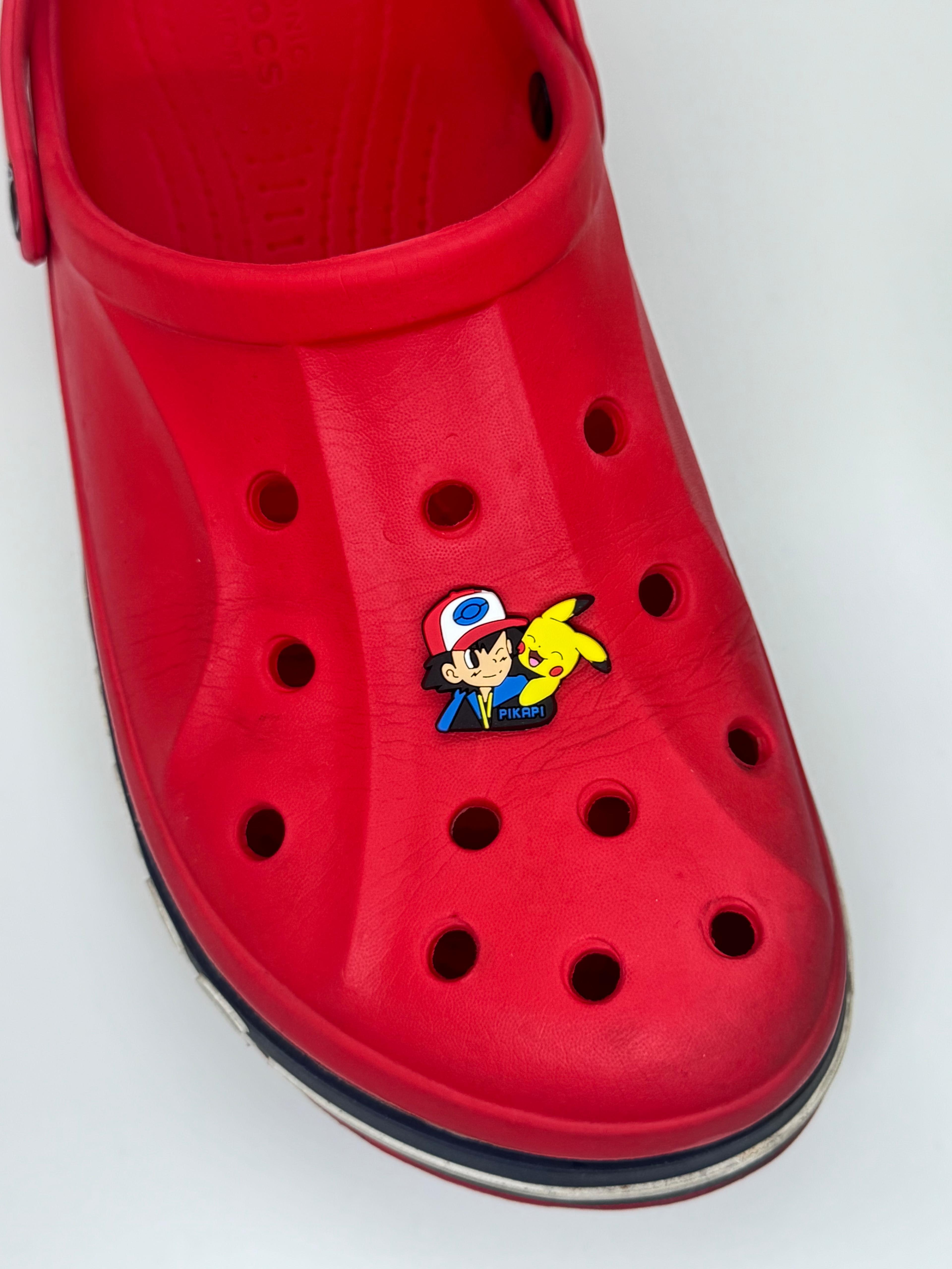 Pokemon Pikachu Ve Ash Temalı Jibbitz CrocsTerlik Süsü