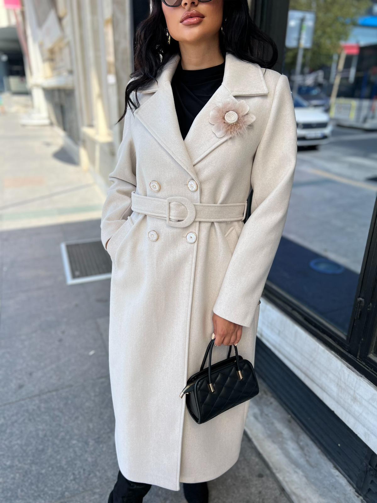 Broşlu Kaşe Kaban Bej