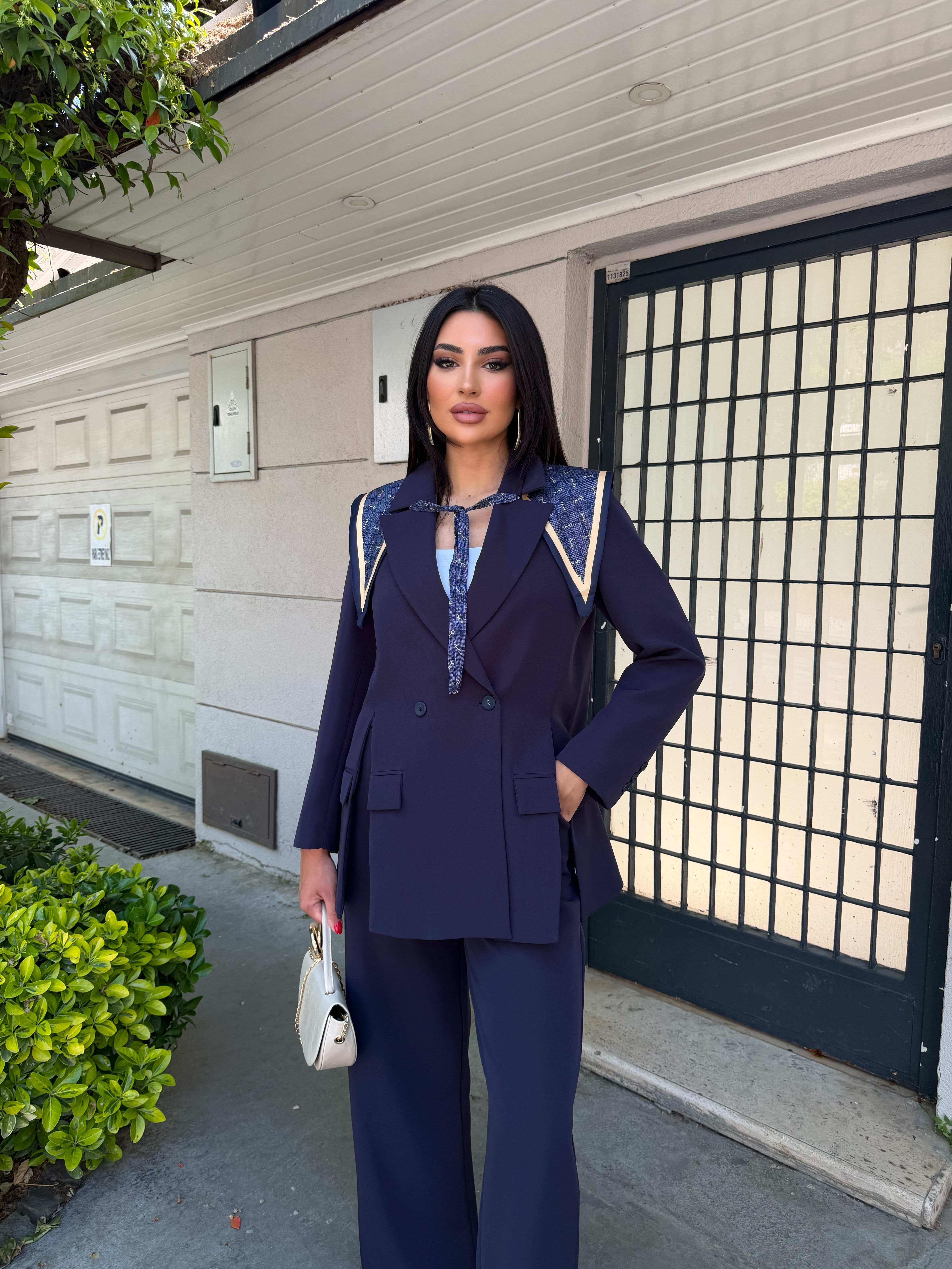 Çıkarılabilir şal detaylı ceket takım lacivert 