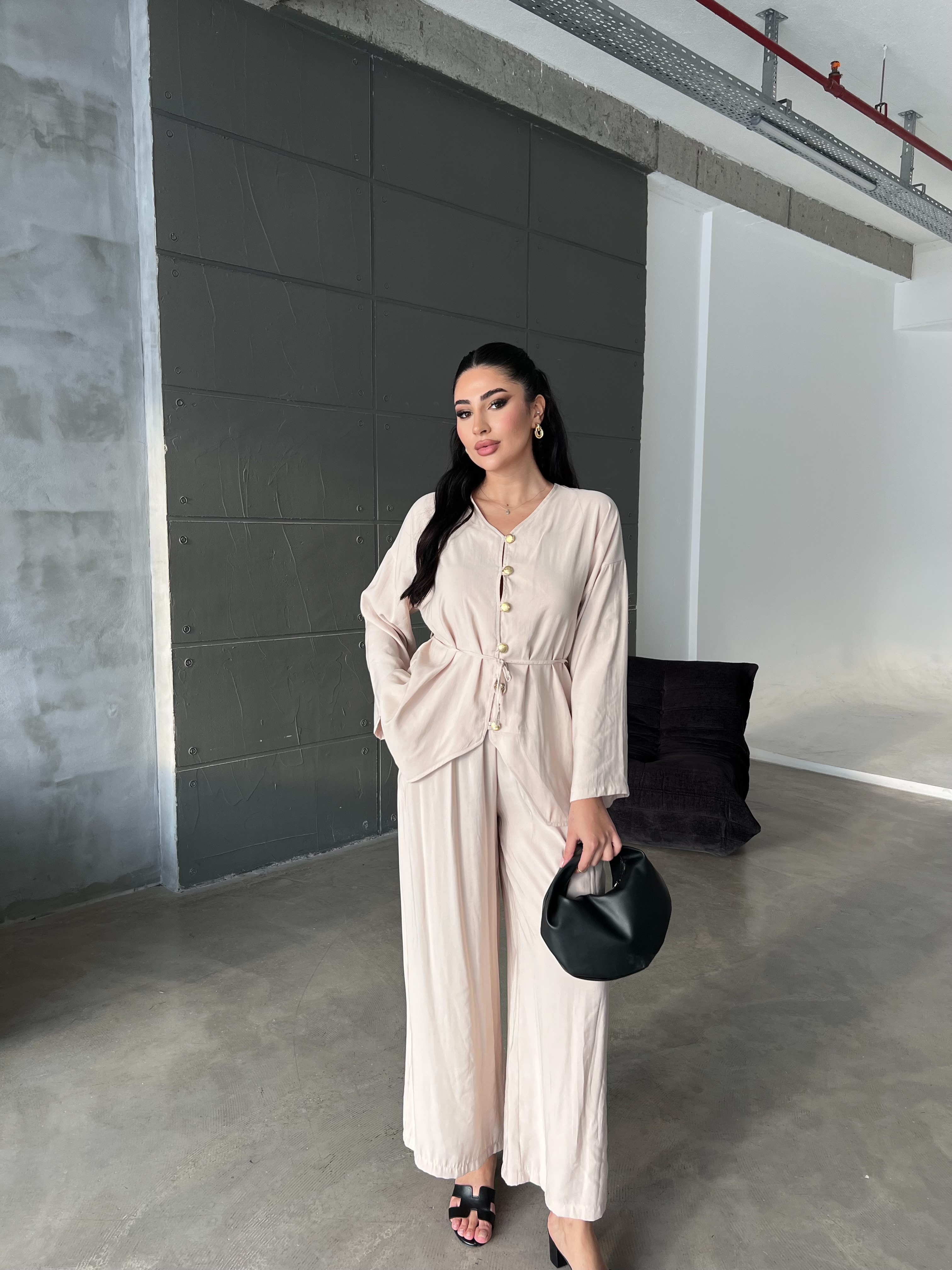 Deniz Kabuğu Düğmeli İkili Takım Bej