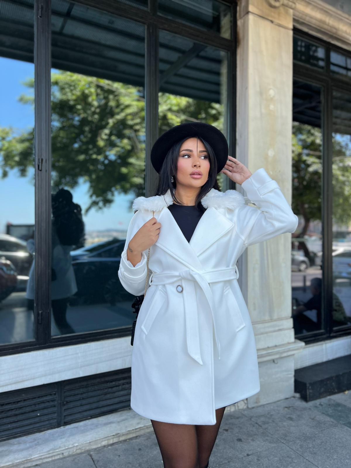 Reglan Kol Kaşe Kaban Beyaz