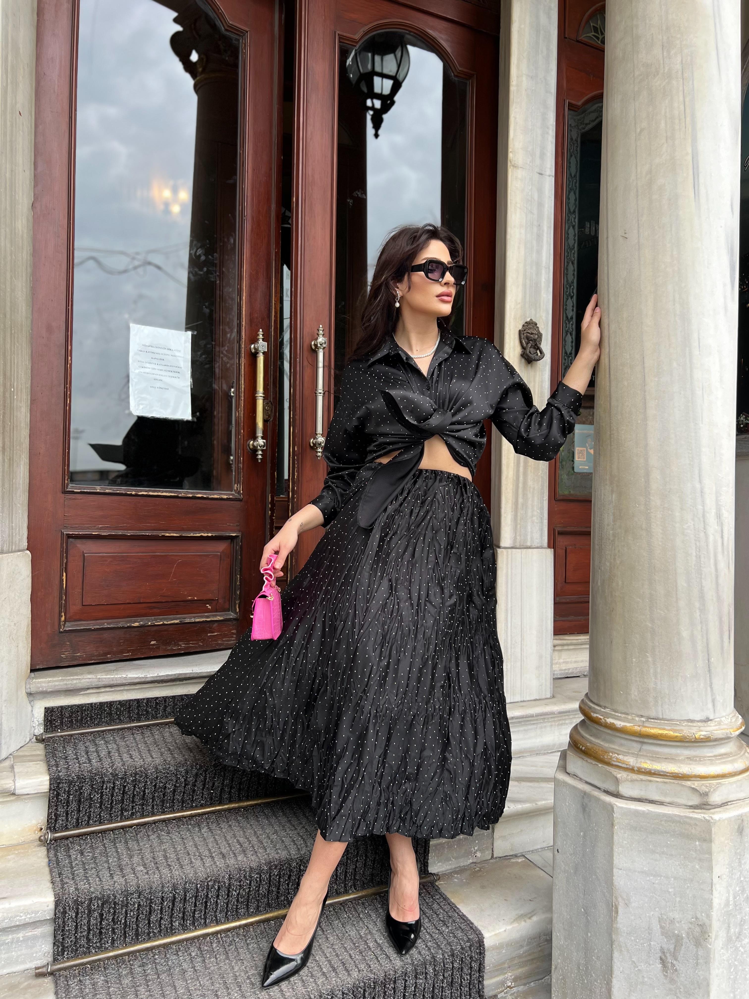 Taşlı İkili Etekli Takım Siyah