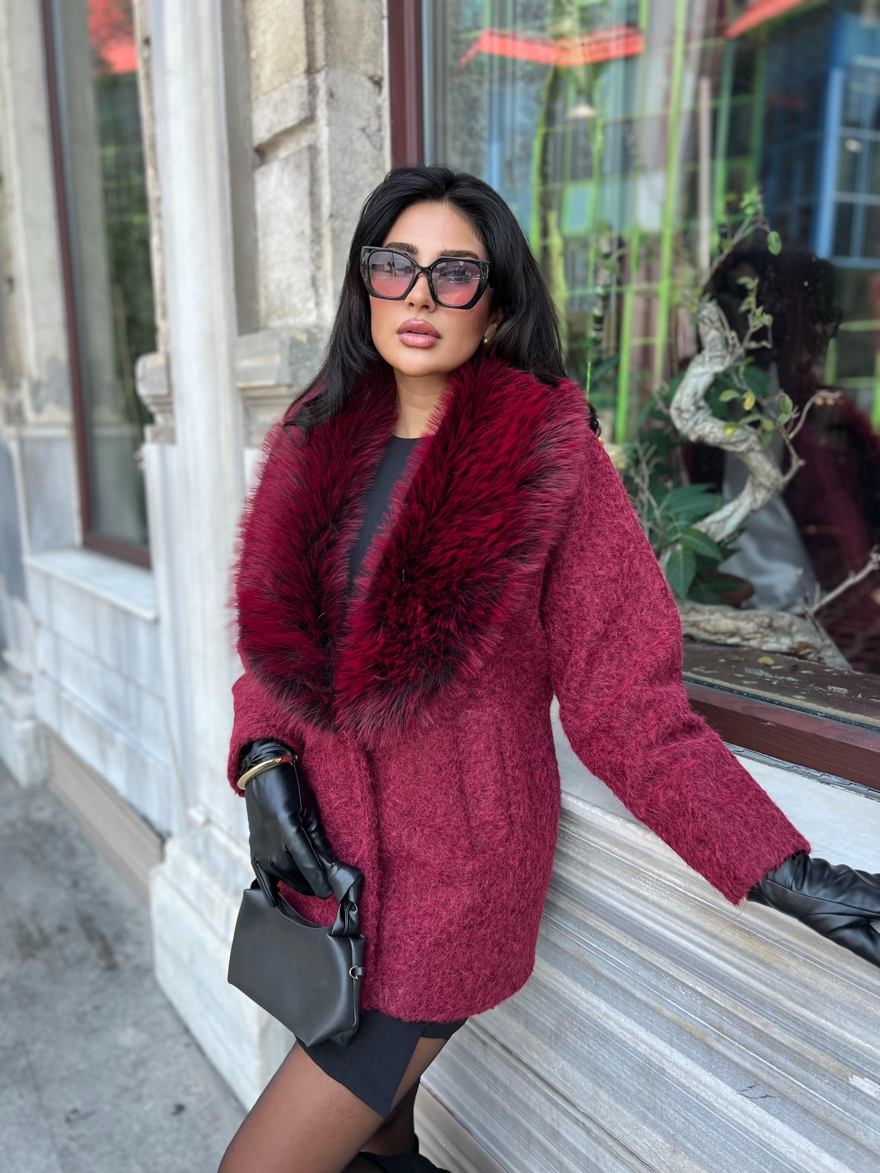 Yakası Kürklü Kaban Bordo