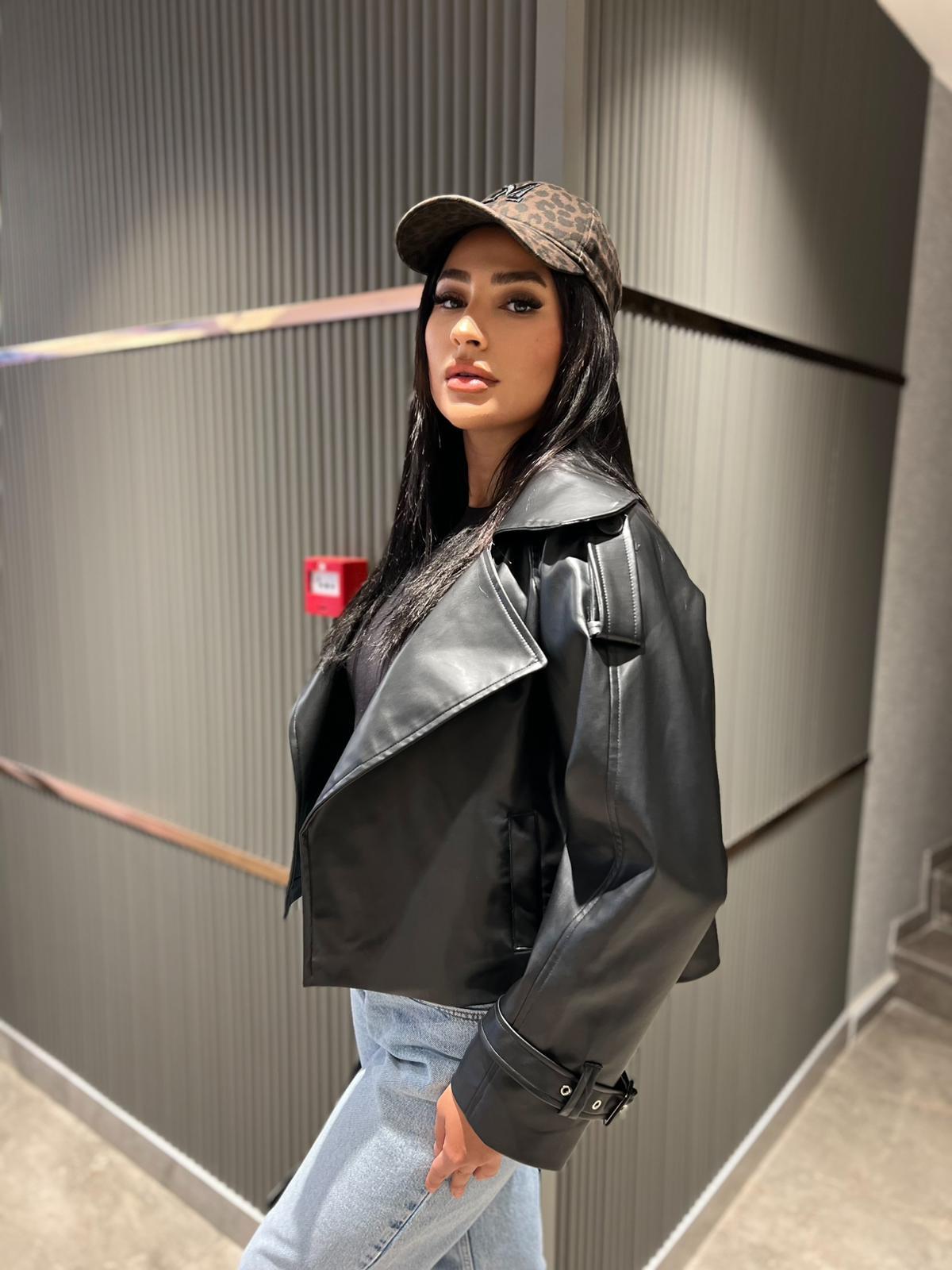 Alerli Kısa Deri Ceket Siyah