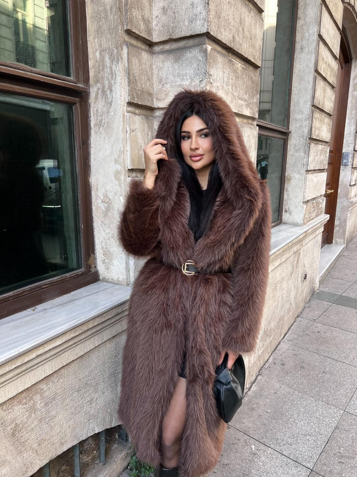 Kapüşonlu Uzun Düz Lolita Kahve