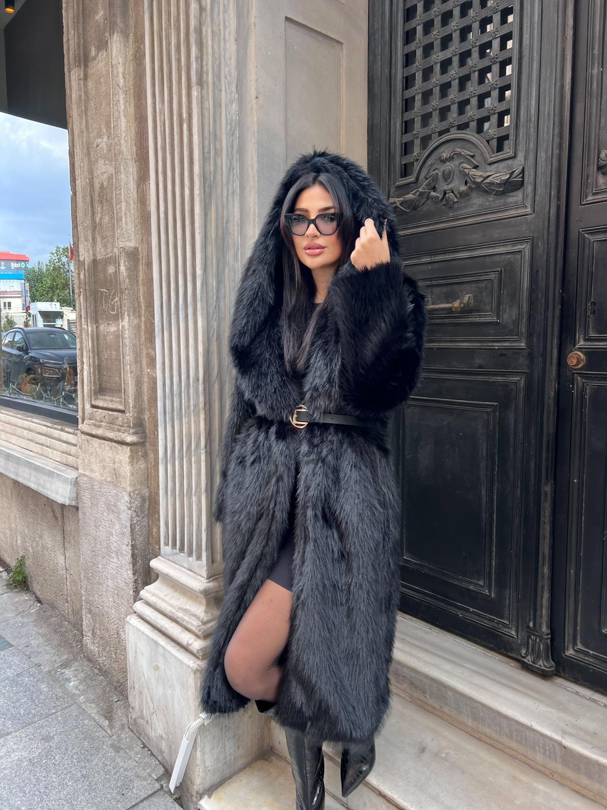 Kapüşonlu Uzun Düz Lolita Siyah
