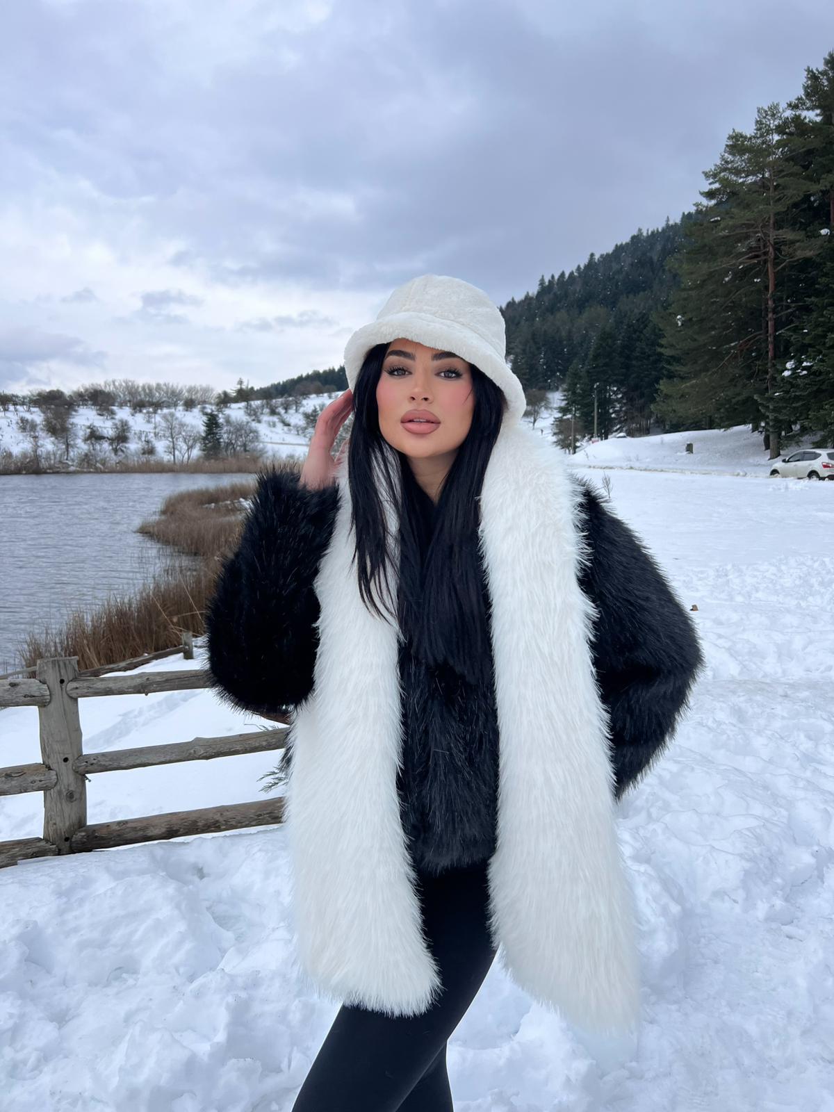 Lolita Kürk Şal Beyaz
