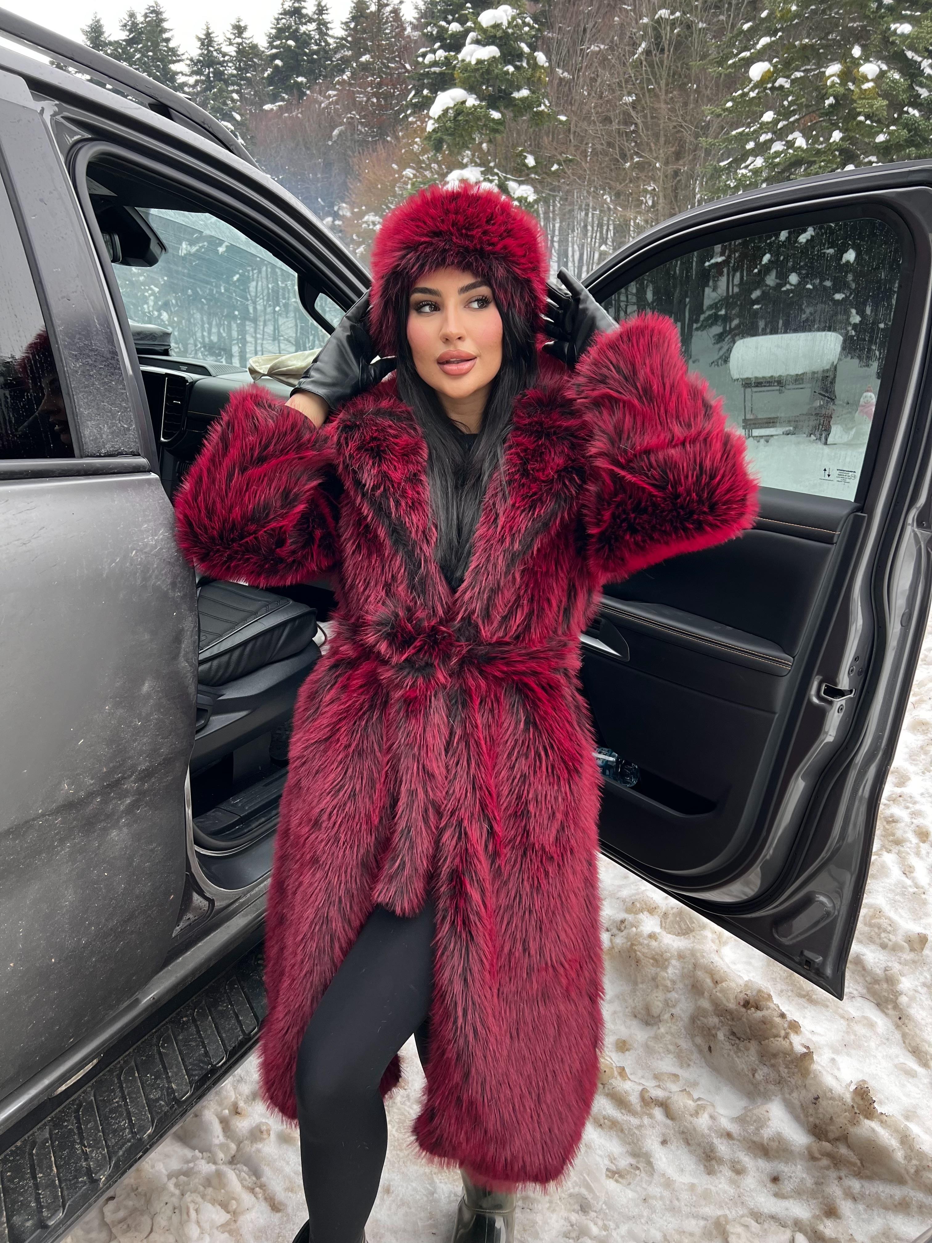Printli Uzun Kuşaklı Kürk ve Şapka SET BORDO