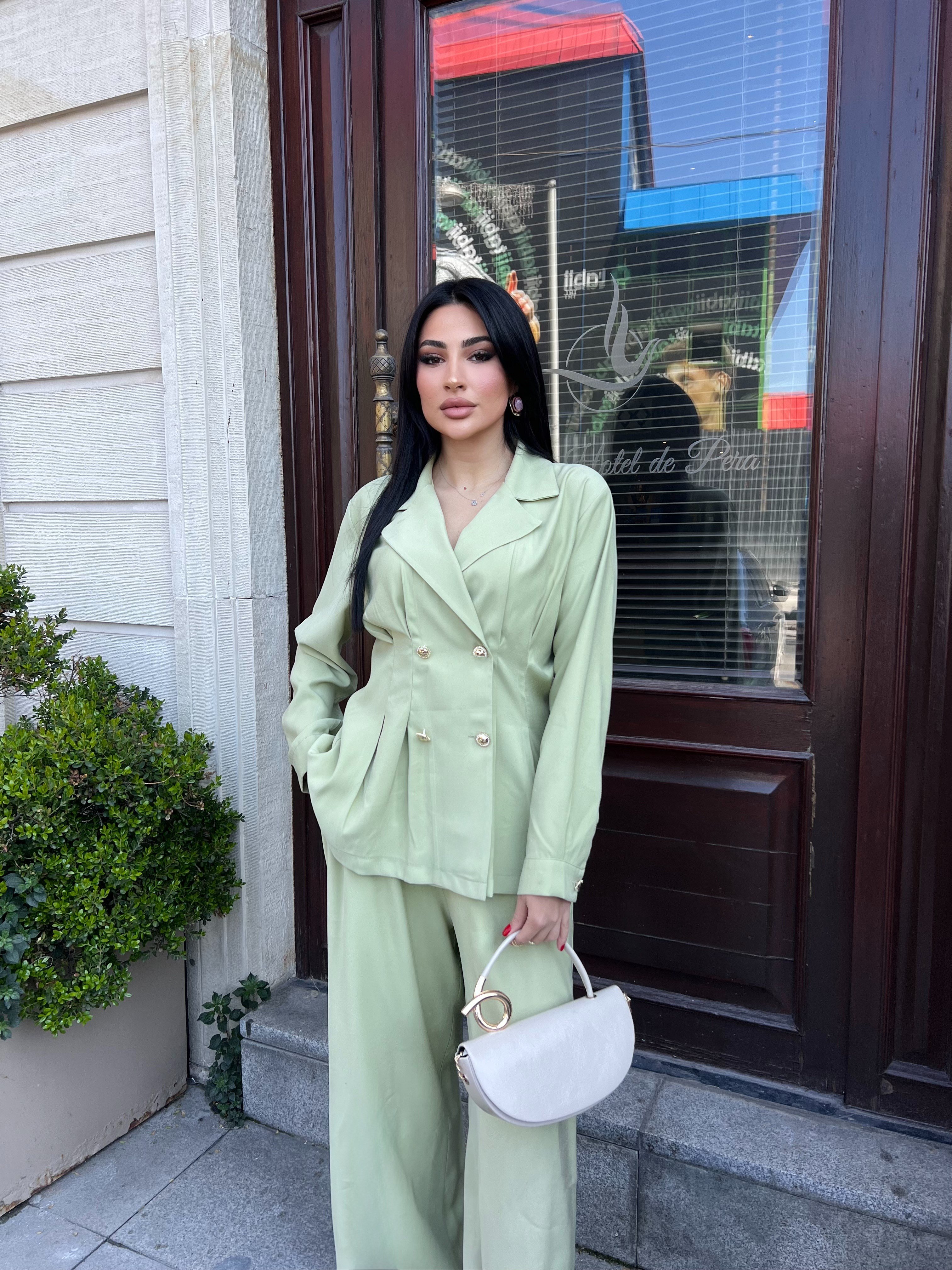 siena gold düğmeli takım açık yeşil