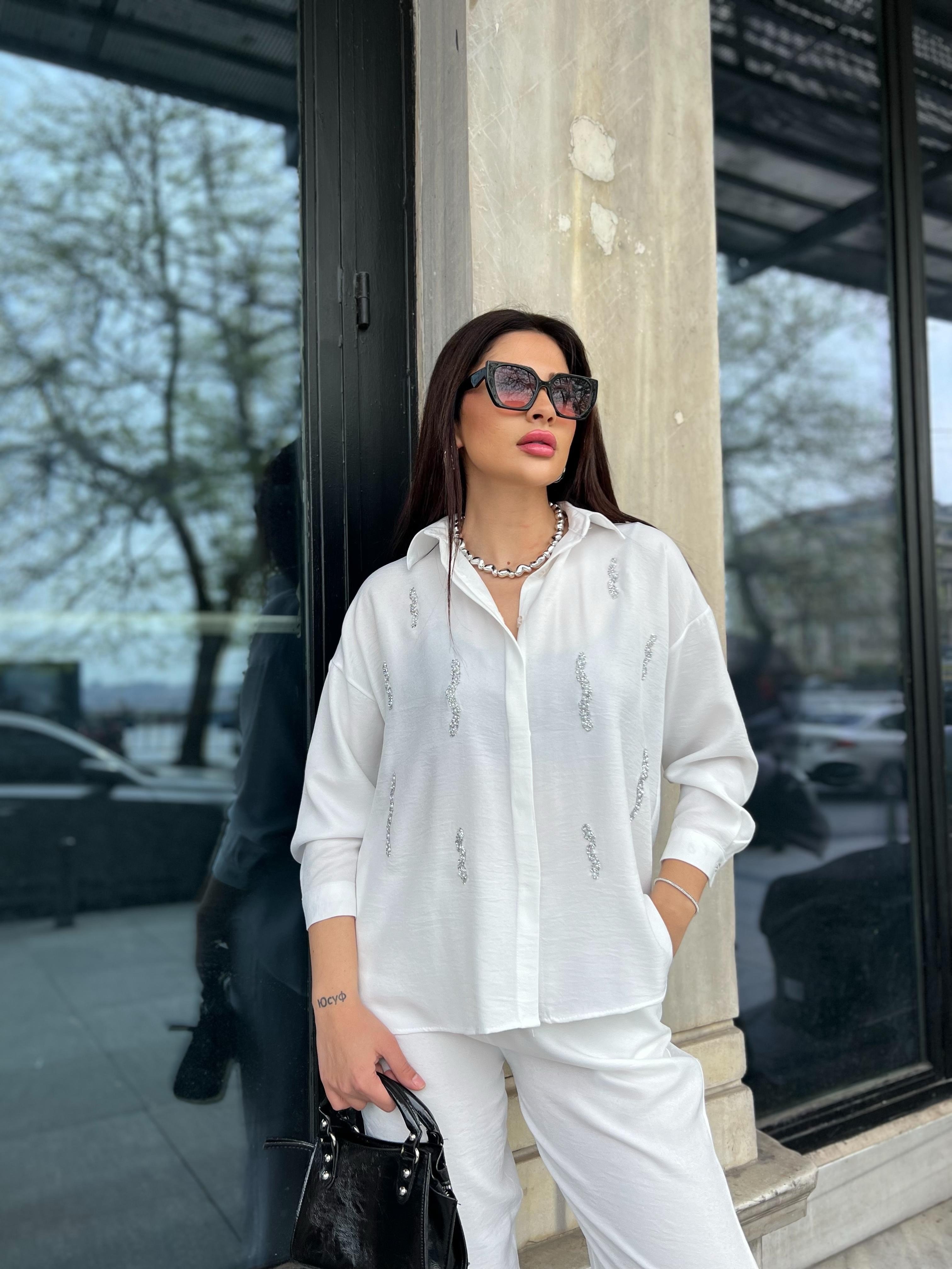 taşlı keten takım beyaz