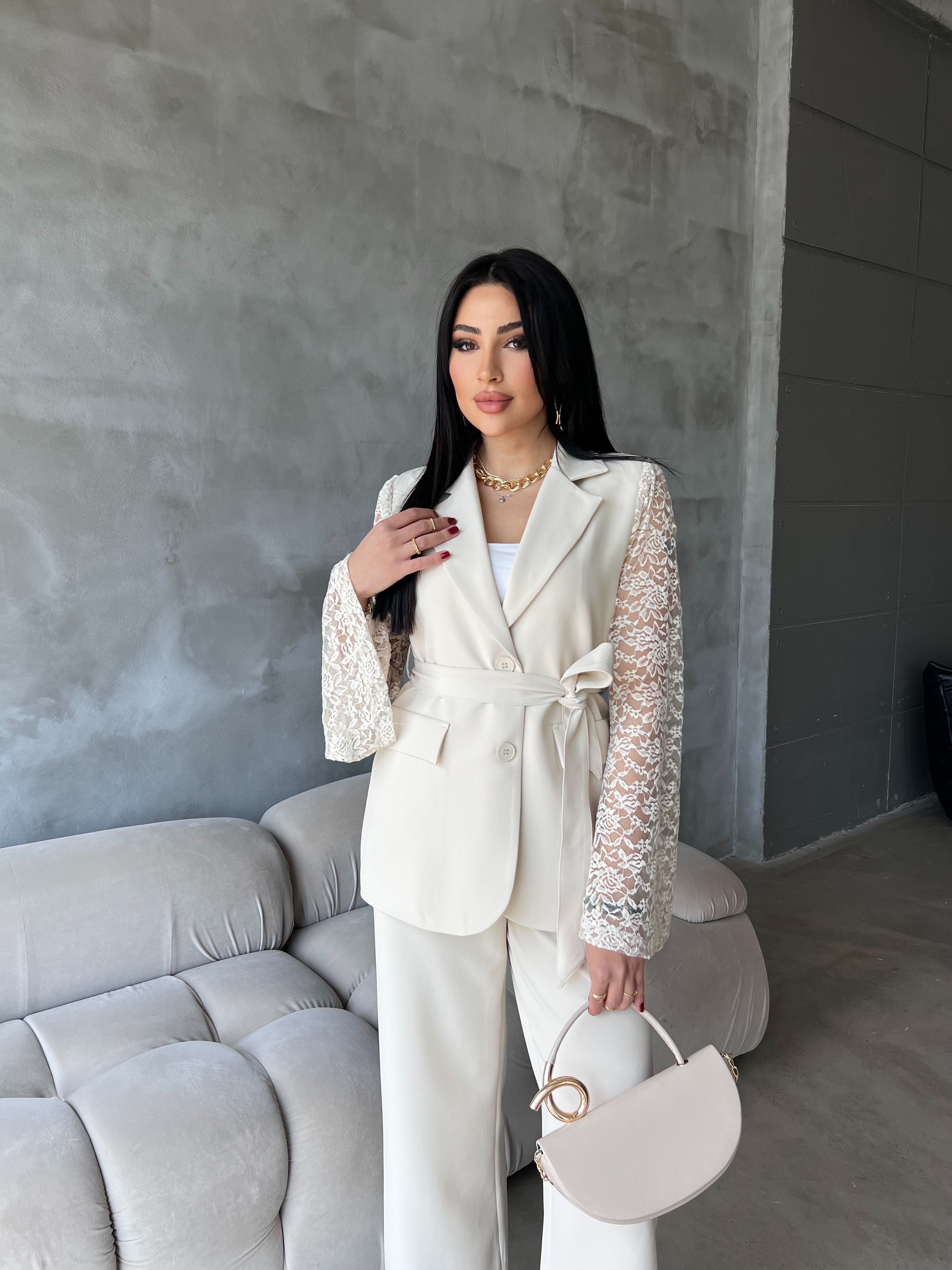 via kolları dantelli ceket takım taş