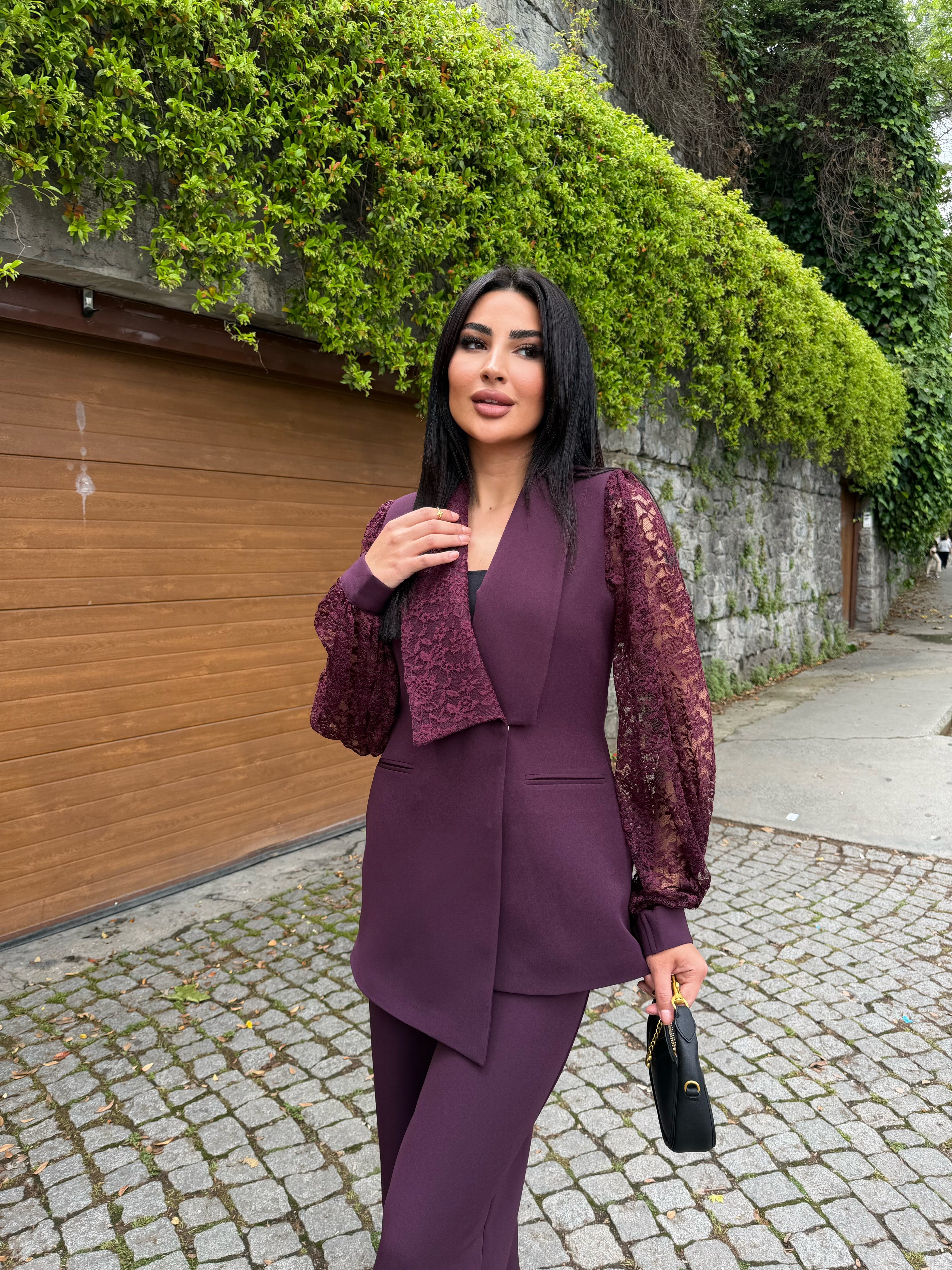 Yaka Ve Kol Dantel Detay Ceket Mürdüm