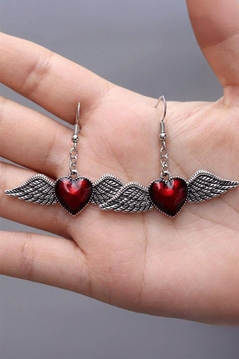 Silver Kanatlı Red Heart Gotik Küpe