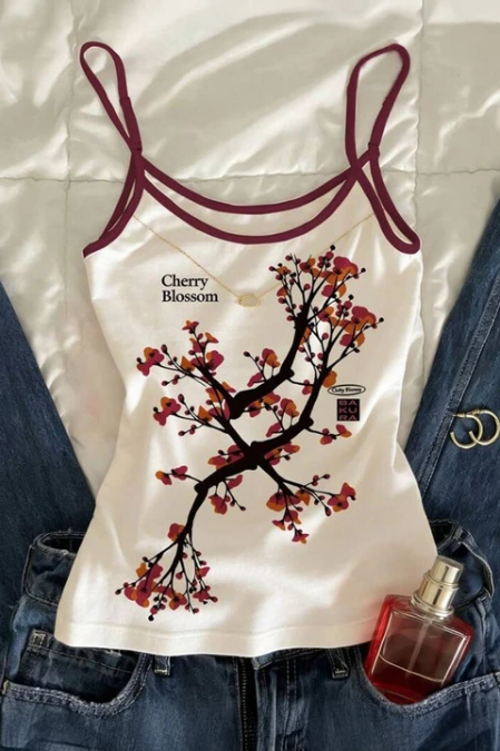 Beyaz Cherry Blossom Kırmızı Şerit Yaka Y2K Kısa Kollu Crop