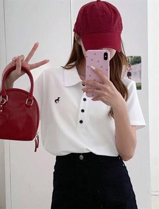 Beyaz Tek Boynuzlu At Baskılı Polo Yaka Düğmeli Kısa Kol Tshirt