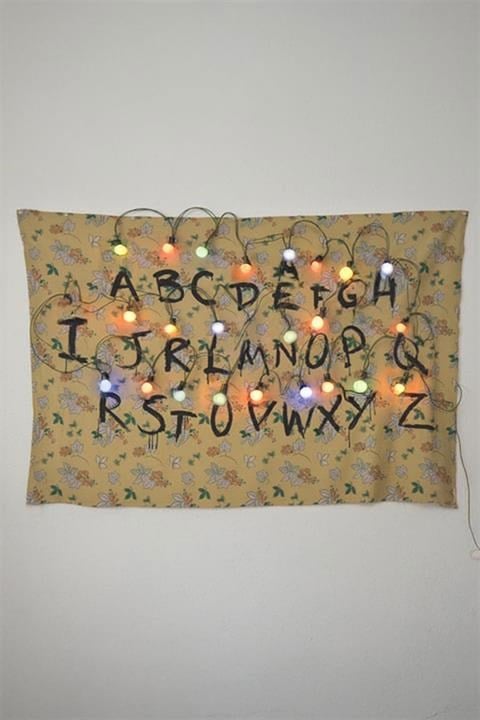 70 X 100 Cm Stranger Things Ledli Duvar Halısı