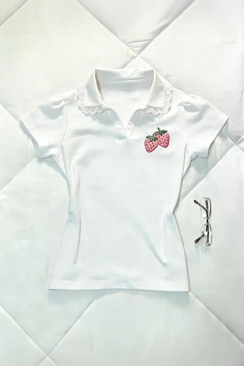 Beyaz Strawberry Dantel Yaka Detaylı Y2K Kısa Kollu Crop