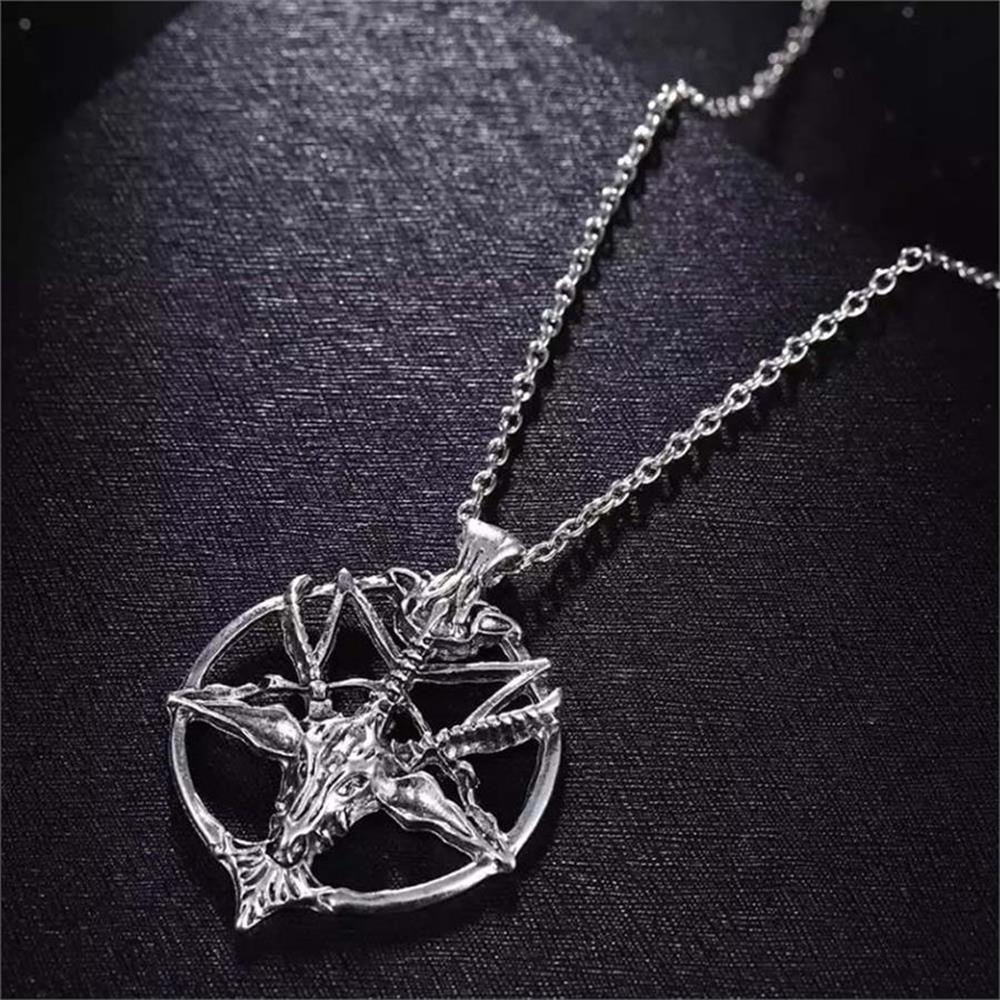 Gothic Goat Head Pentagram Kolye