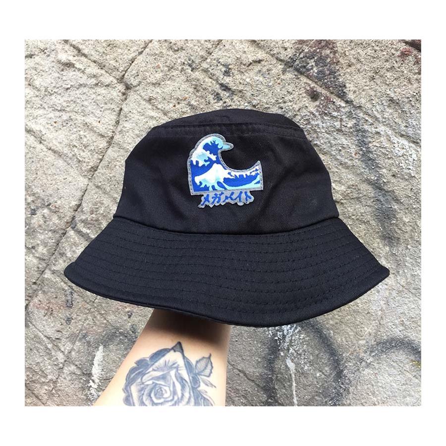 Katsushika Hokusai – The Great Wave Bucket Şapka
