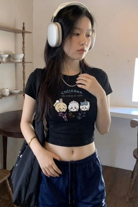 Siyah Chiikawa ''You Should Be Happy'' Y2K Kısa Kollu Crop