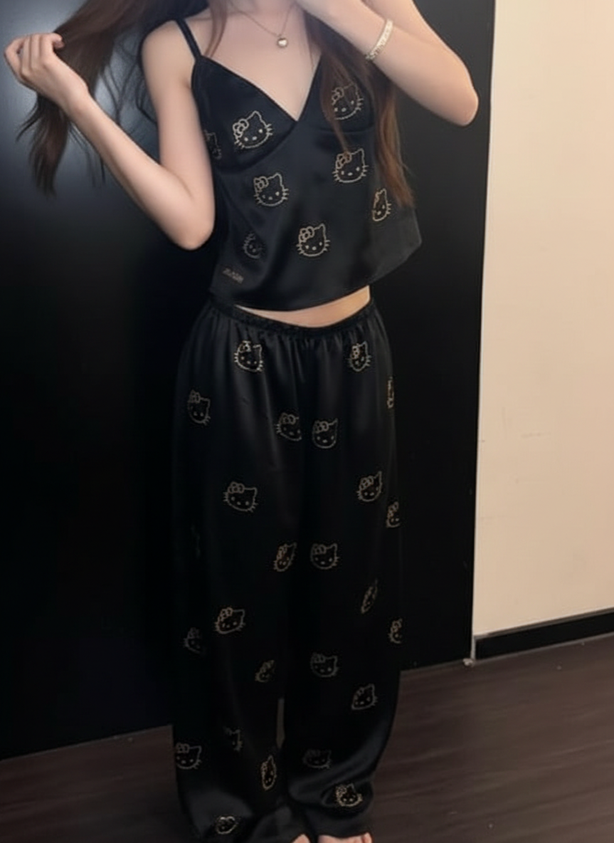 Siyah Hello Kitty Taş Detaylı Saten Homewear Pijama Takımı