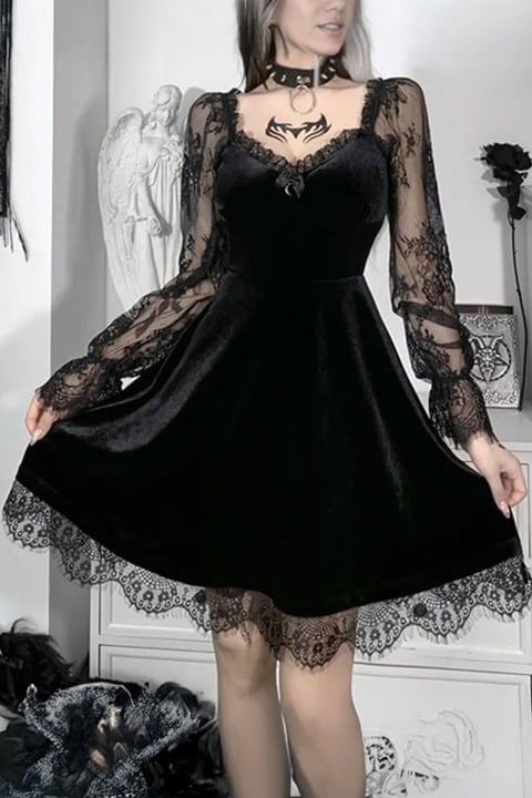 Siyah Vintage Gotik Dantel Kollu Fiyonklu Kadife Elbise