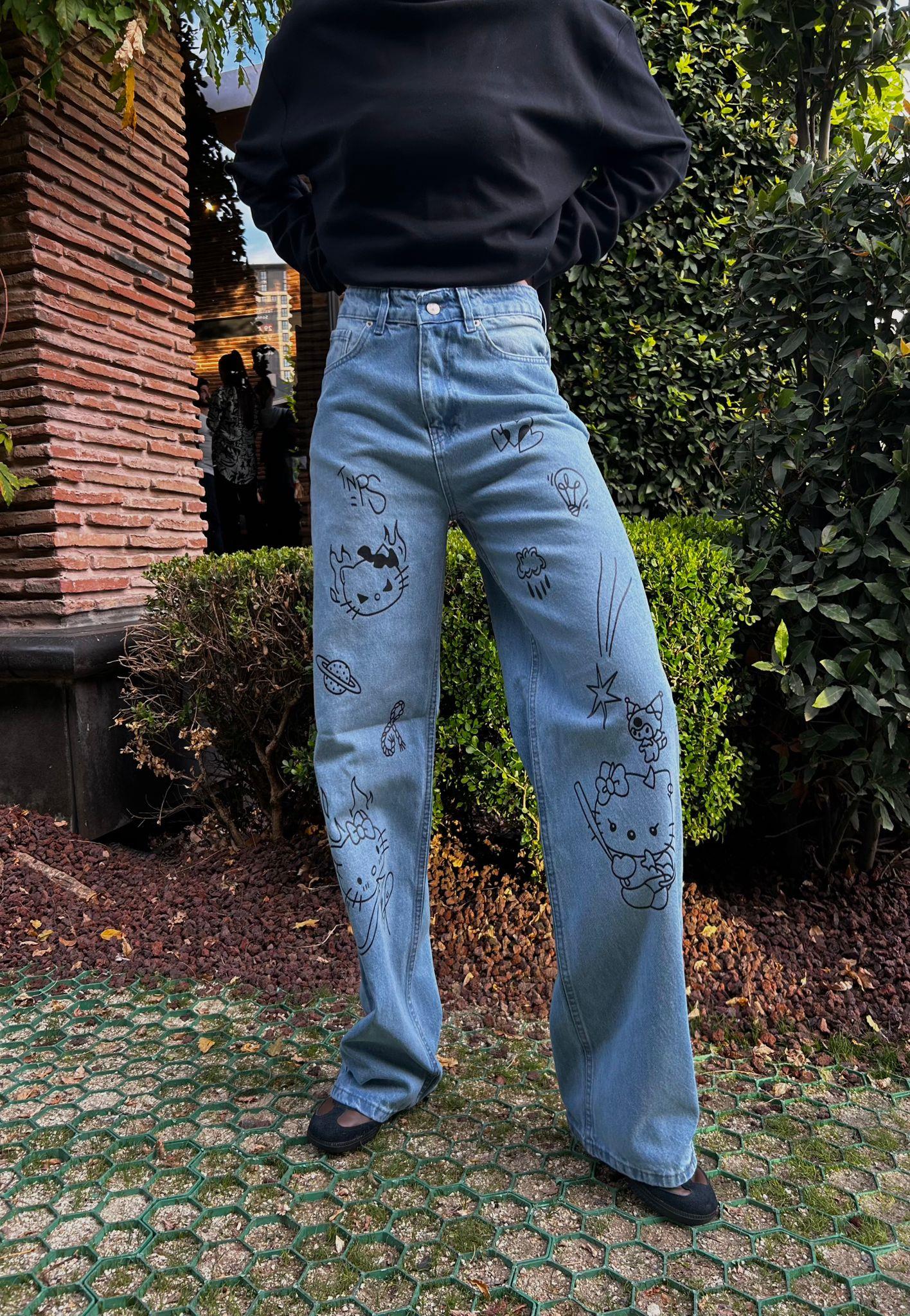 Yeni Mavi Hello Kitty İşlemeli Baggy Pantolon