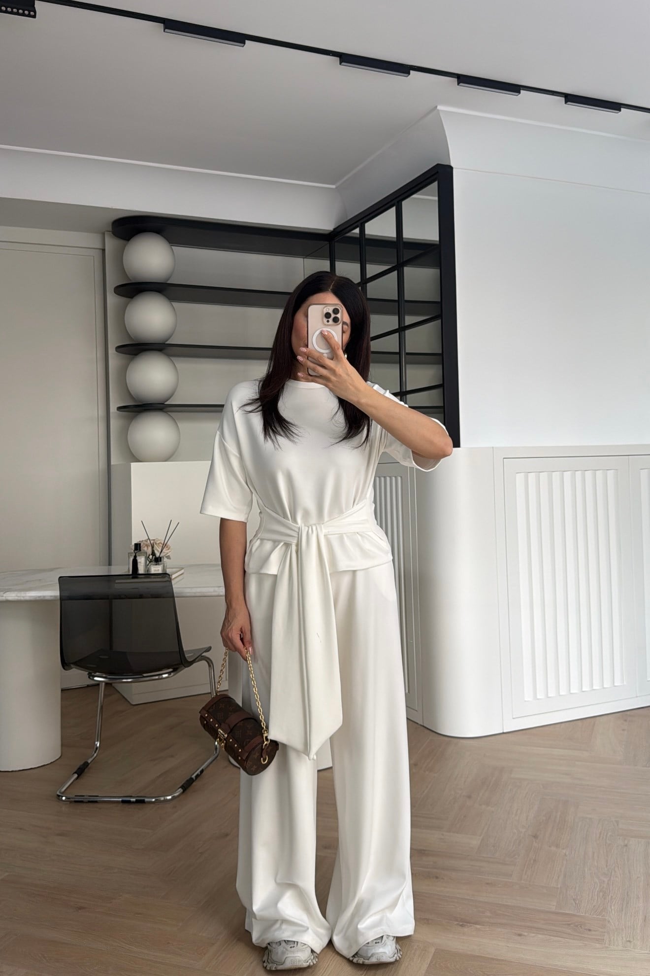 BAĞLAMA DETAYLI MODAL TAKIM BEYAZ