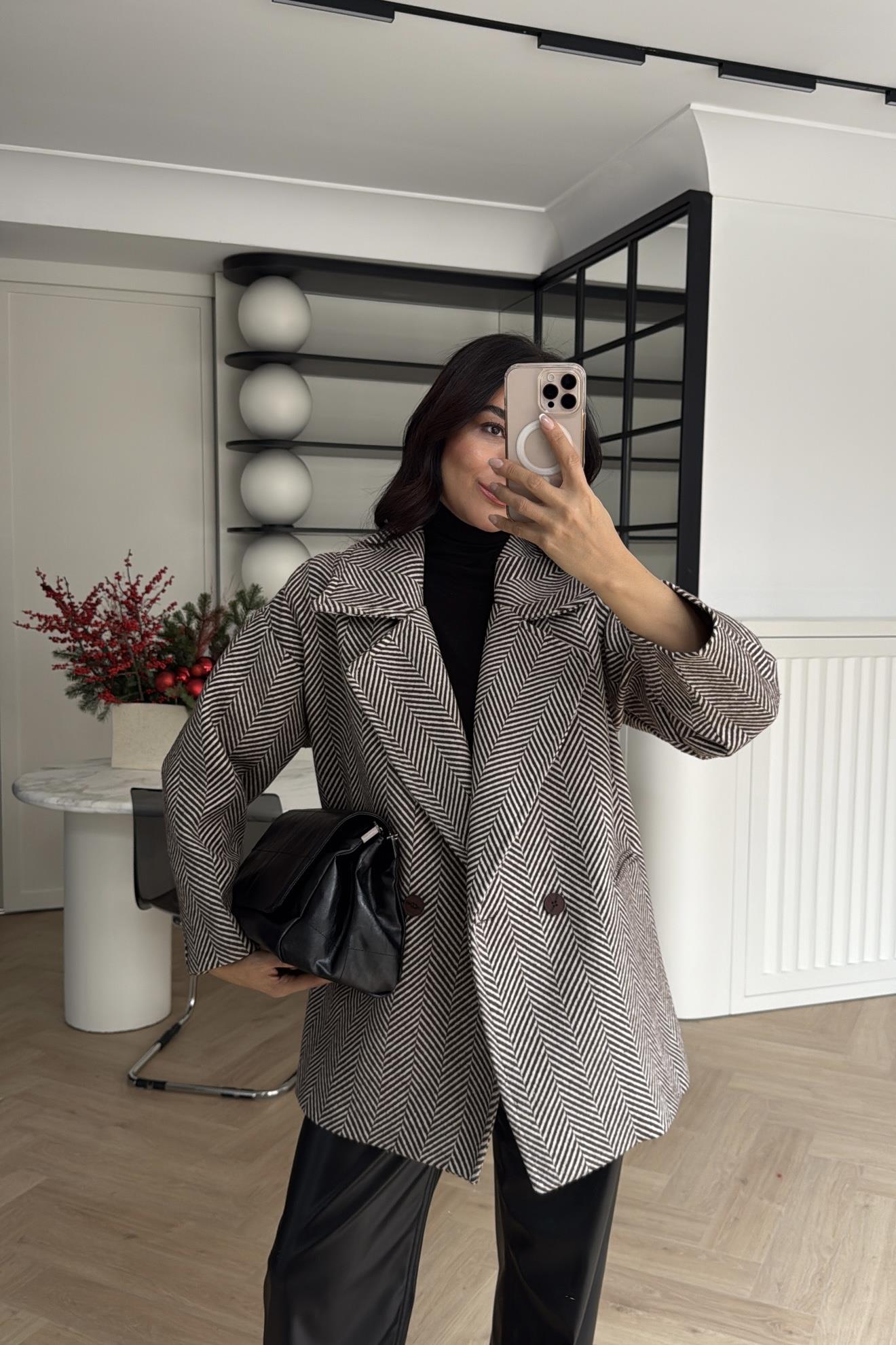BALIKSIRTI DESEN KAŞE KABAN KAHVE