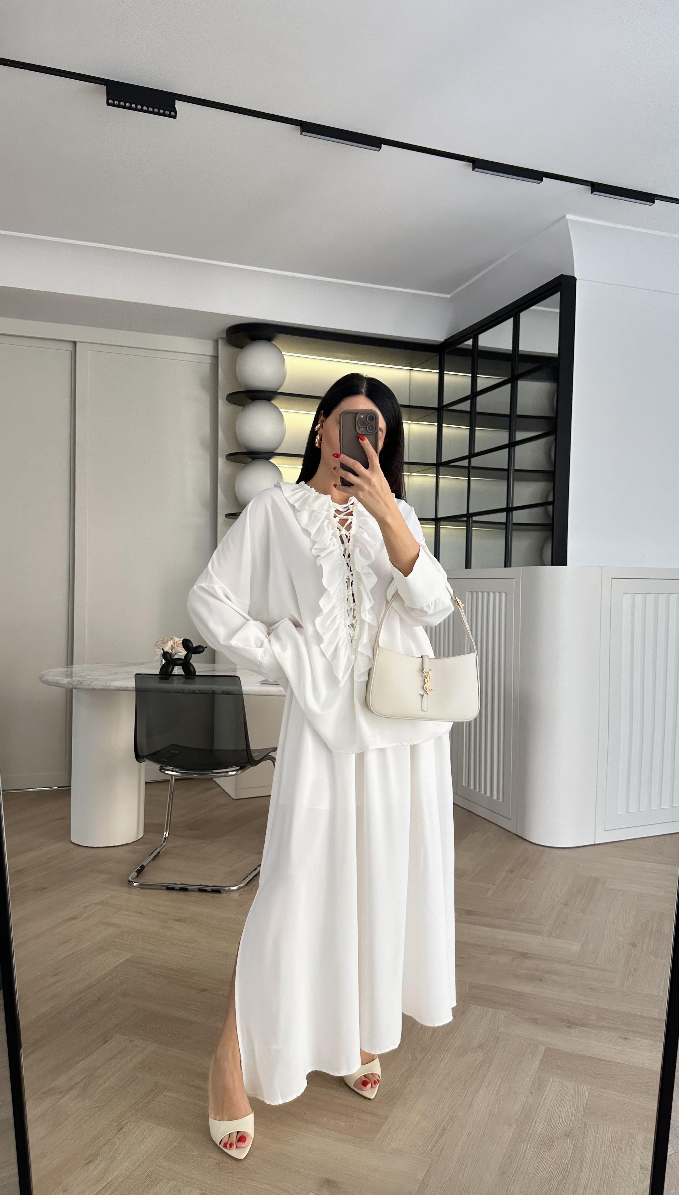 Beyaz Marka Model Etek Gömlek Takım