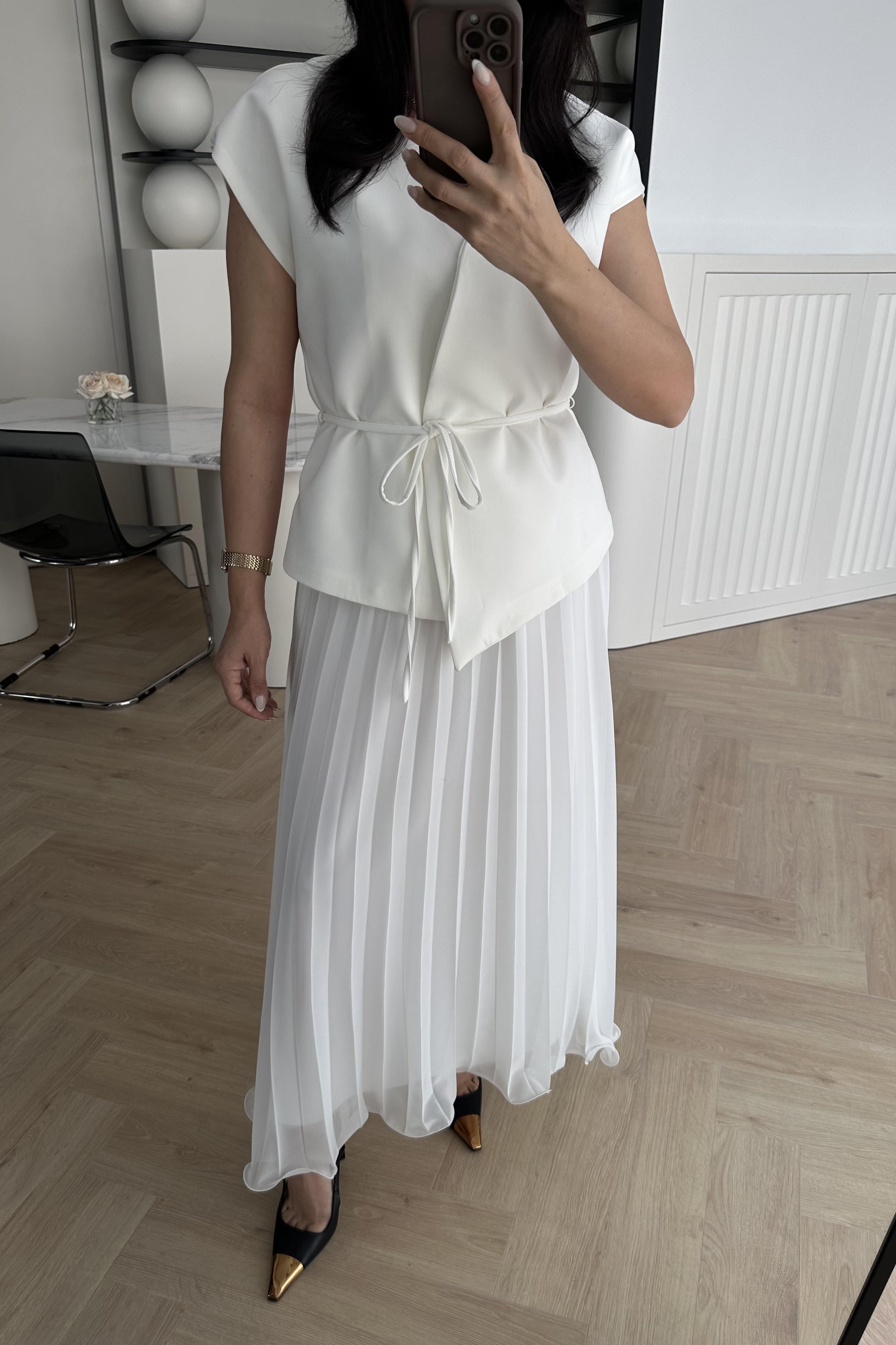 Beyaz Piliseli Alt Kısmı Volanlı Pinterest Model Etek