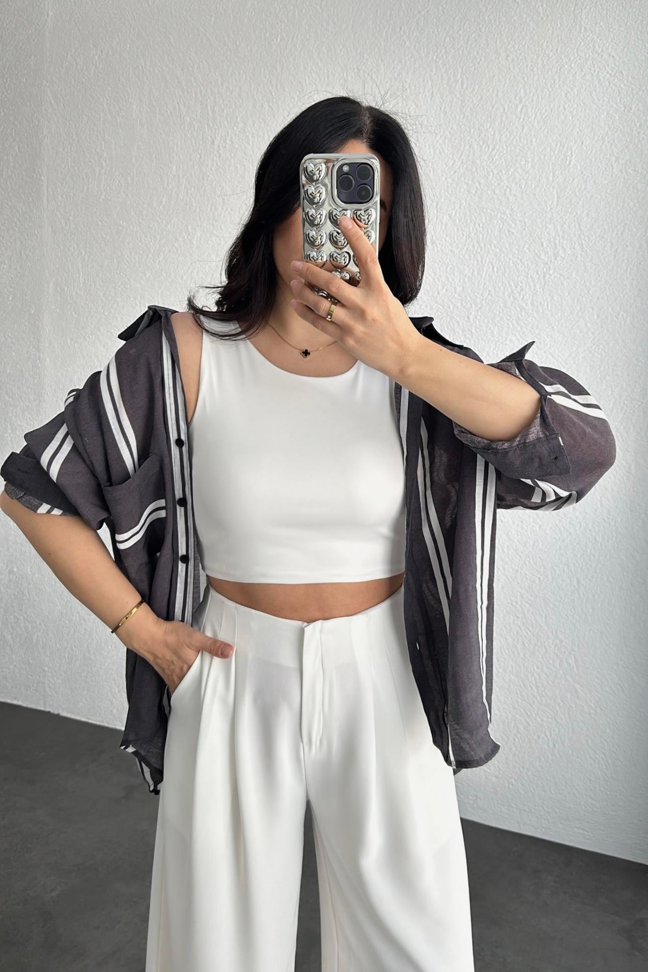 Beyaz Renk Astarlı Crop Büstiyer