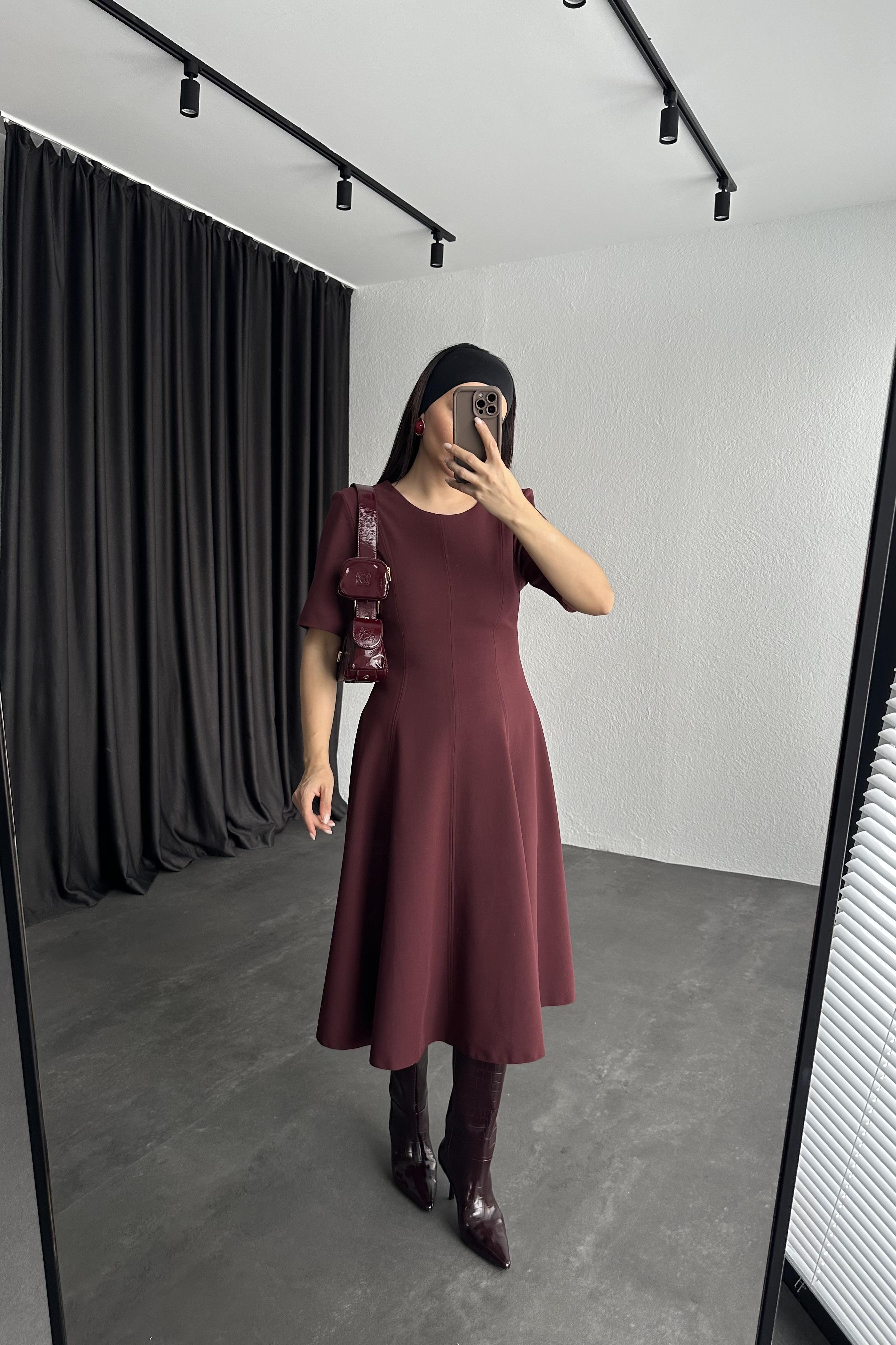 Bordo Renk Belden Oturtmalı Volanlı Elbise 