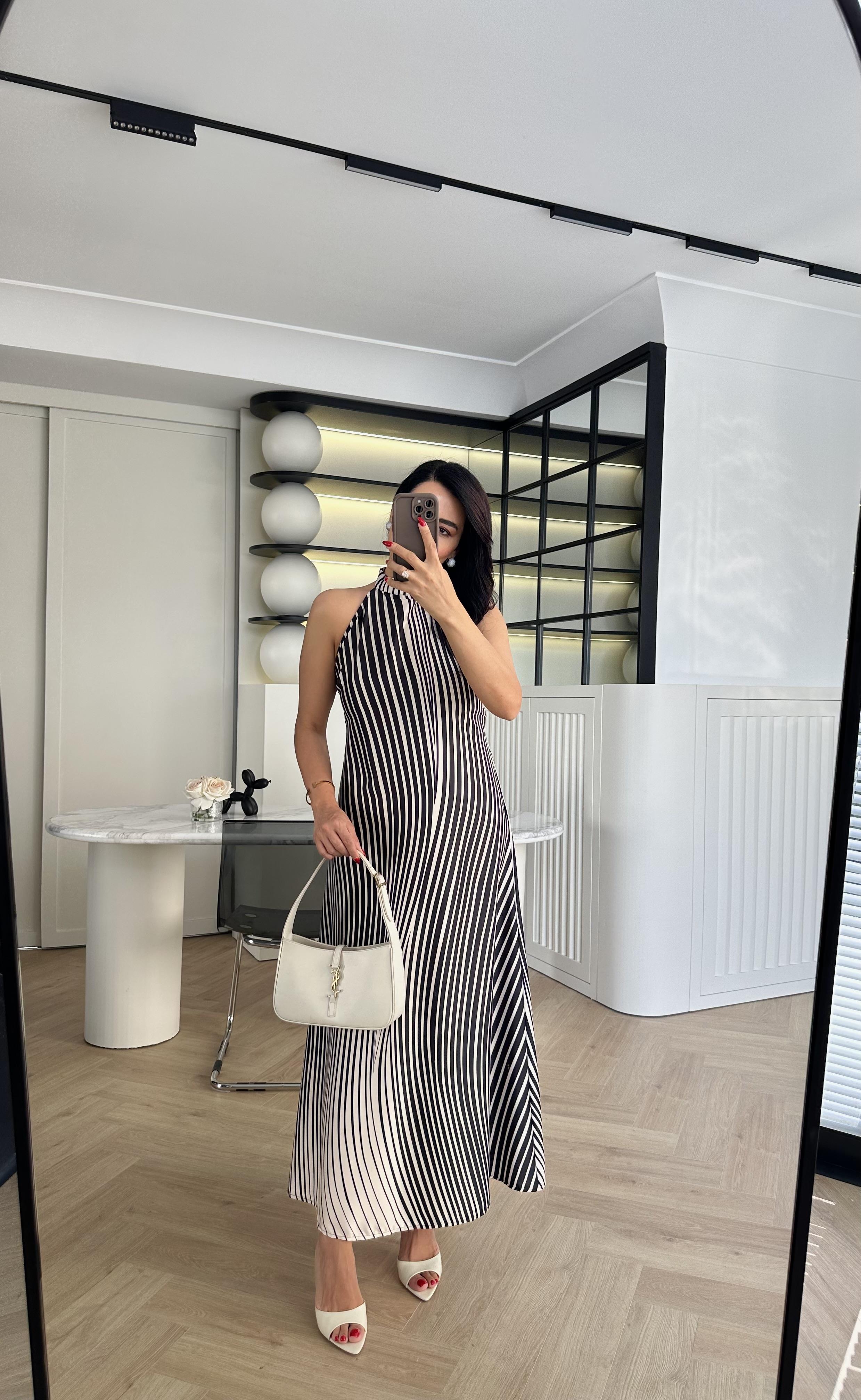 Çizgili Sırt Dekolteli Tok Saten Elbise 
