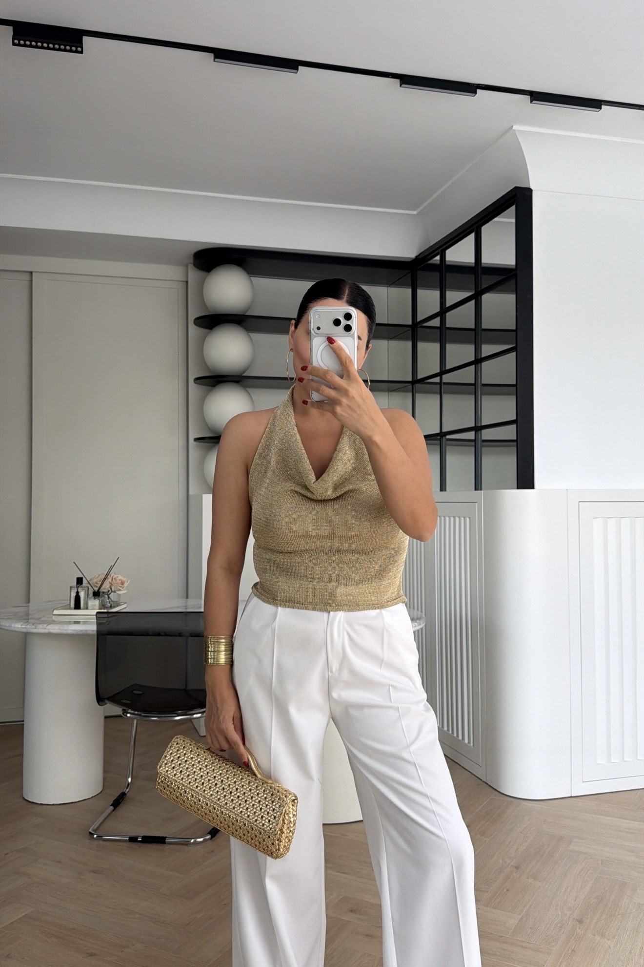DEGAJE YAKA GOLD SİMLİ BLUZ 