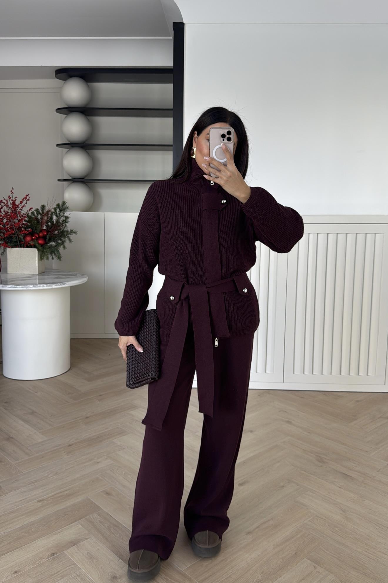 DİK YAKALI KUŞAKLI TRİKO TAKIM BORDO