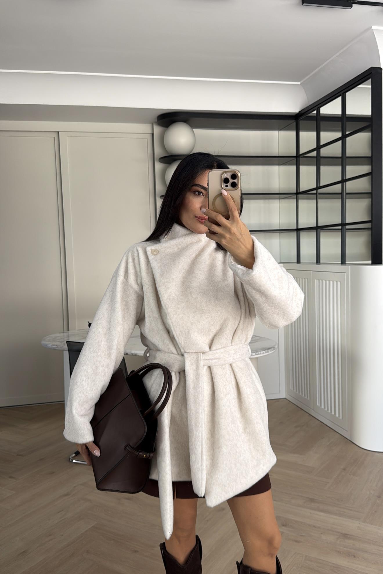 EKRU ASTARLI DİK YAKA PELUŞ CEKET