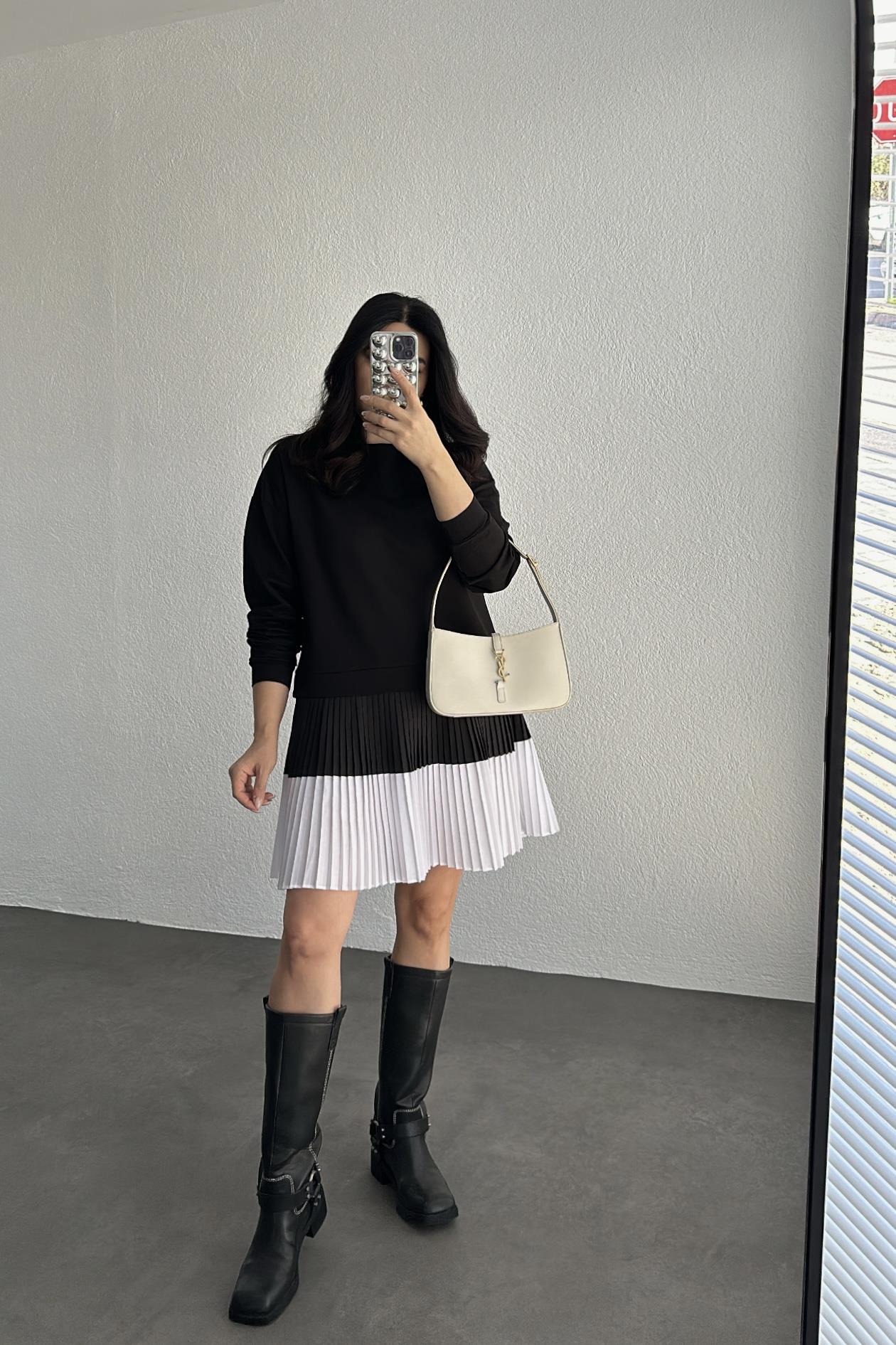 Eteği Pilise Detay Sweatshirt Kumaş Siyah Elbise 