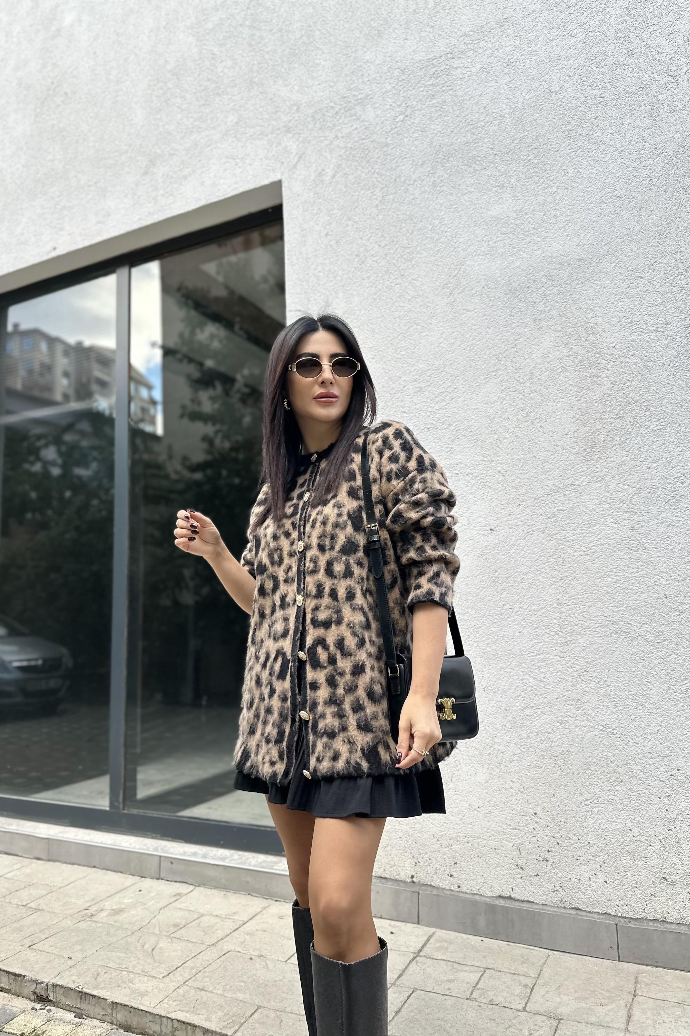 Gold Düğmeli Şardonlu Leopar Hırka 