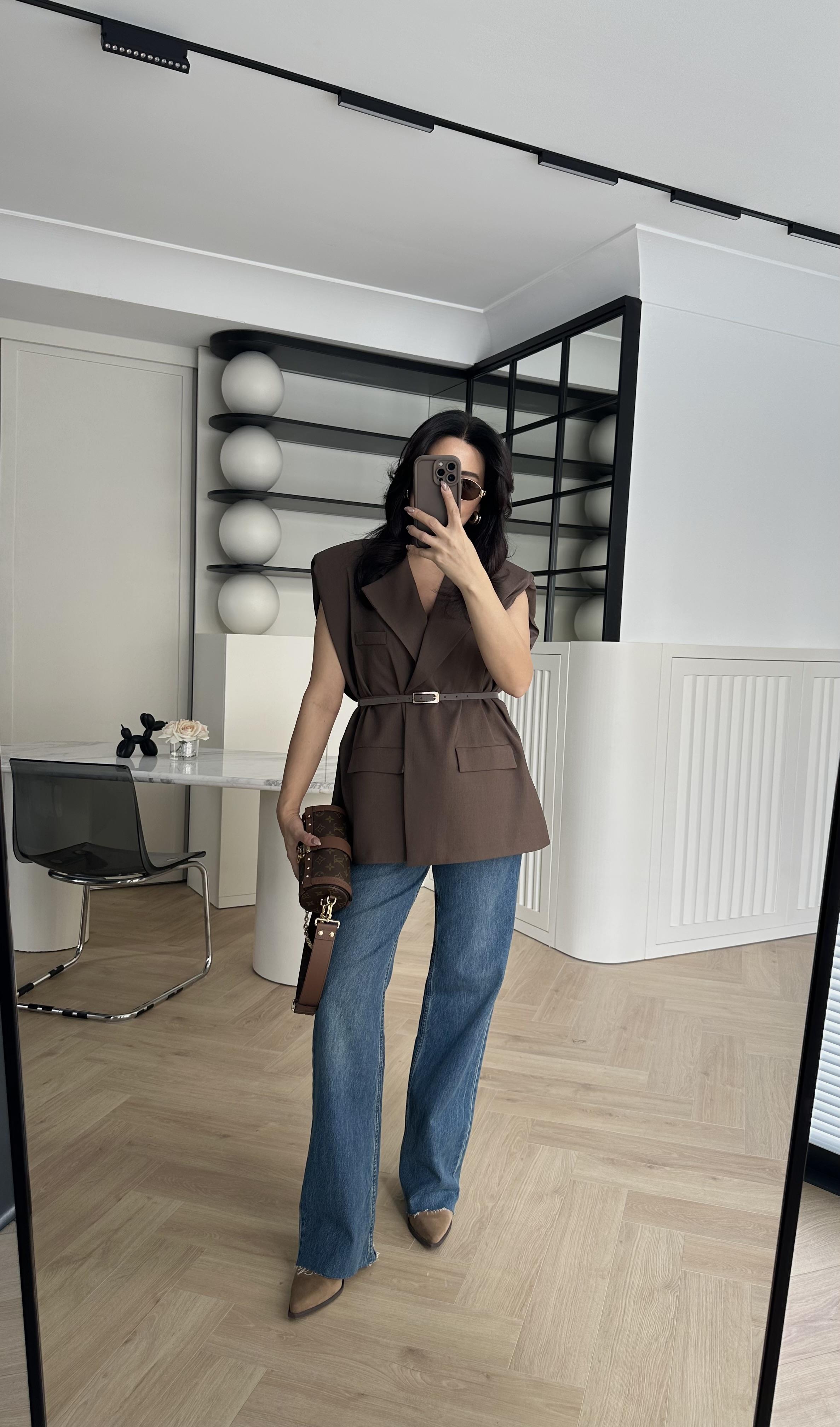 Kahve Astarlı Kemerli Vatkalı Yelek 