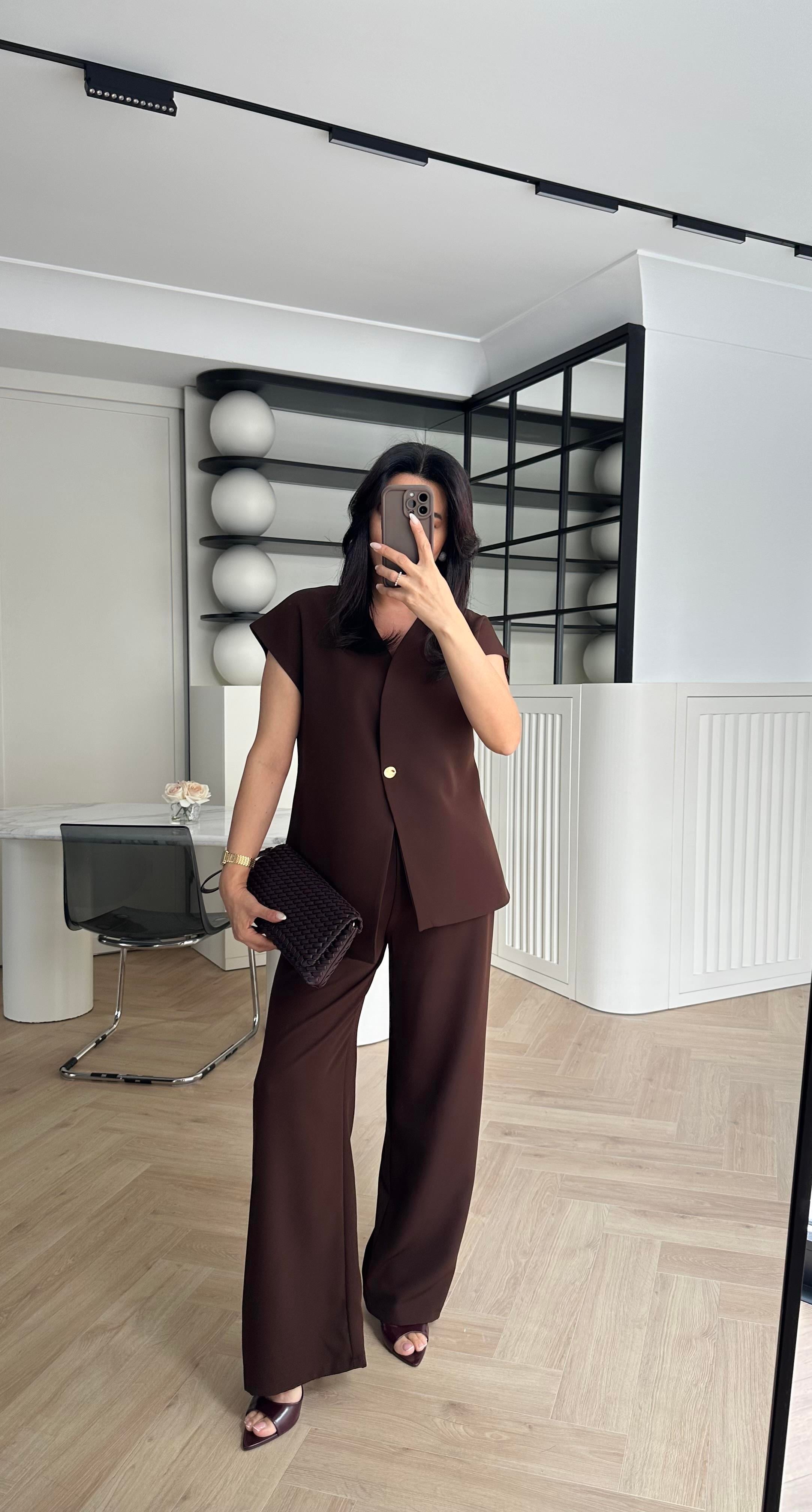 Kahve Gold Düğme Detaylı Yelek Pantolon Takım