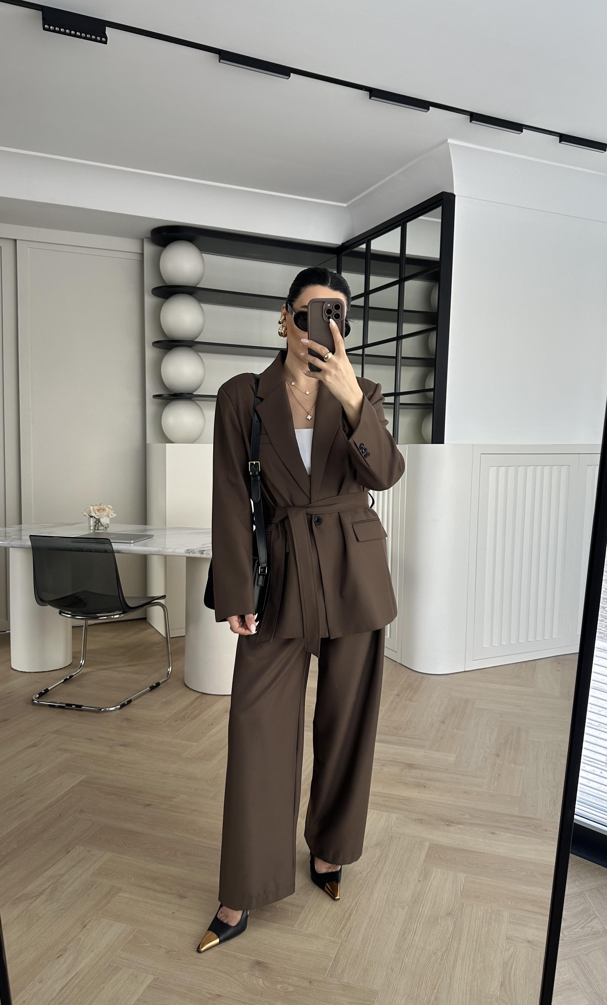 Kahve Kuşak Detaylı Premium Ceket Pantolon Takım
