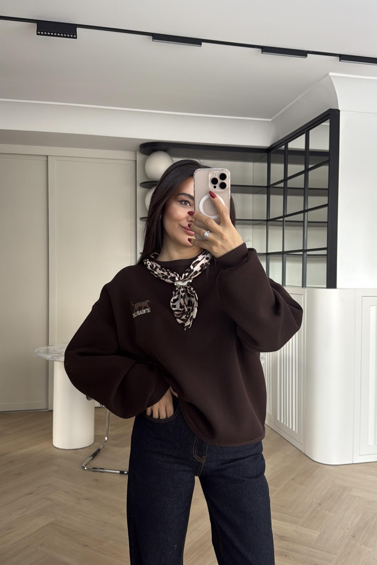 KAHVE LEOPAR FULAR DETAYLI ŞARDONLU SWEATSHİRT
