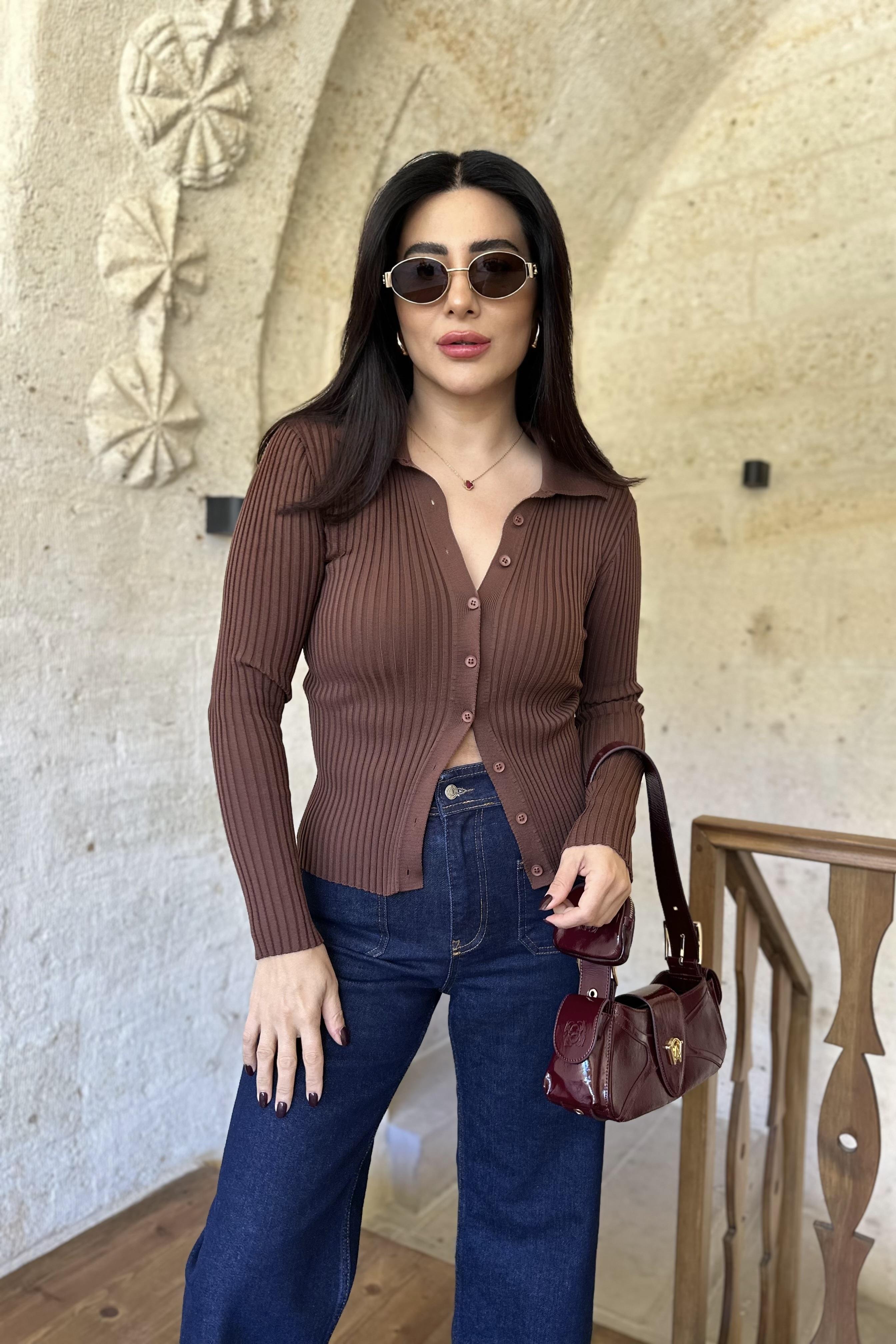 Kahve Önden Düğmeli Çelik Triko Hırka