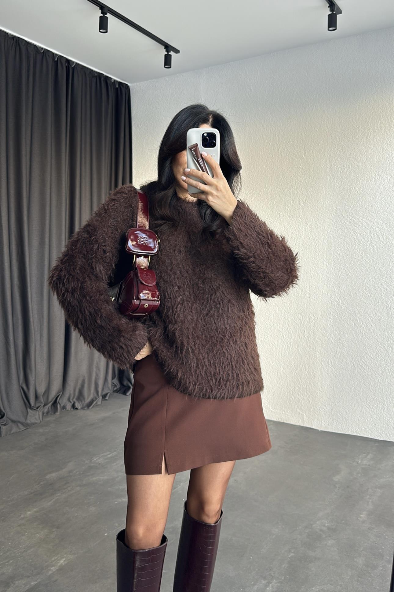 Kahverengi Yumuşak Peluş Kazak